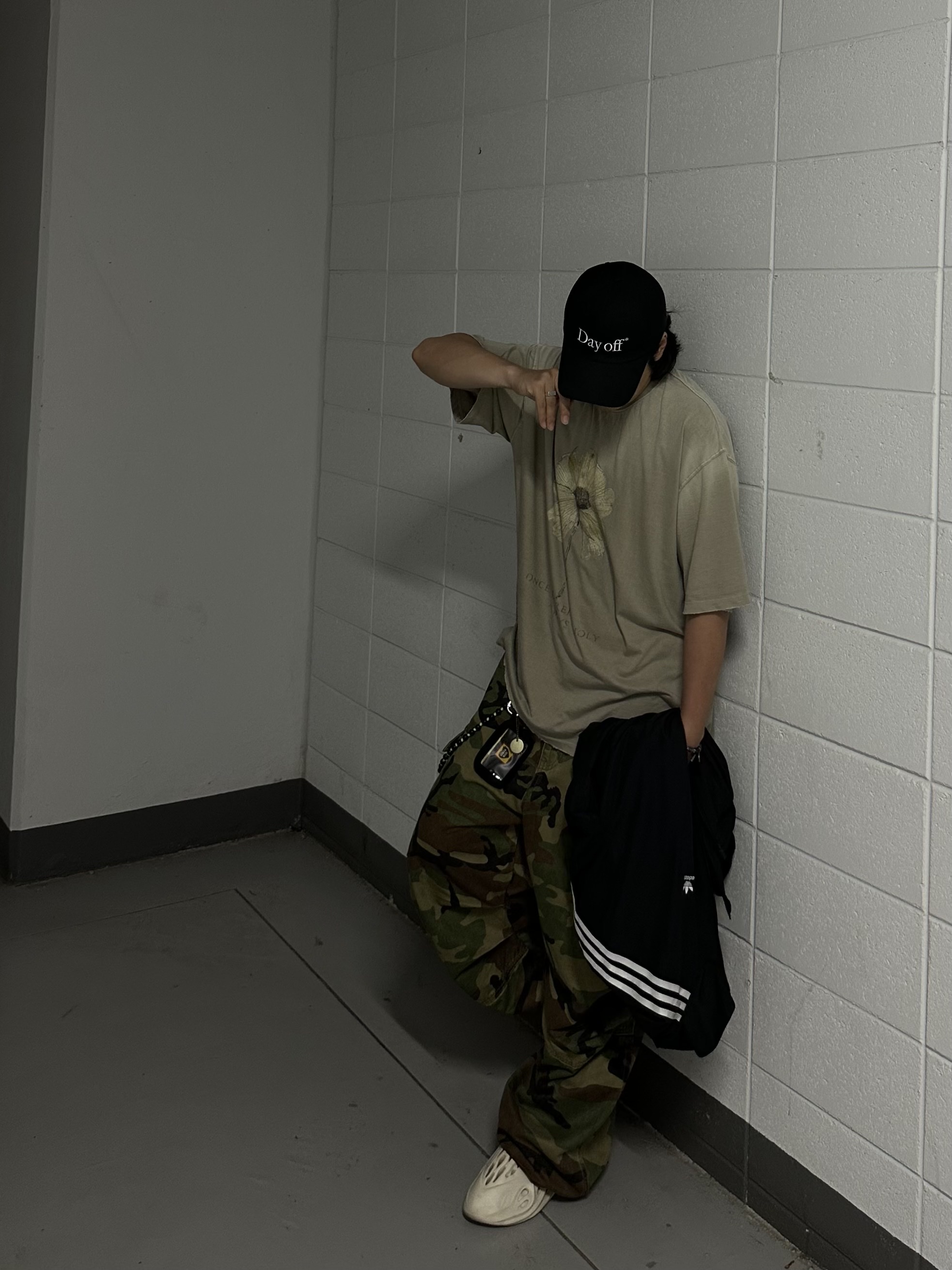 (W) Adidas Adilenium Season 3 Oversized Track Top Black - KR Sizing, Human Made Military Card Case Black 착용 스타일 - 4