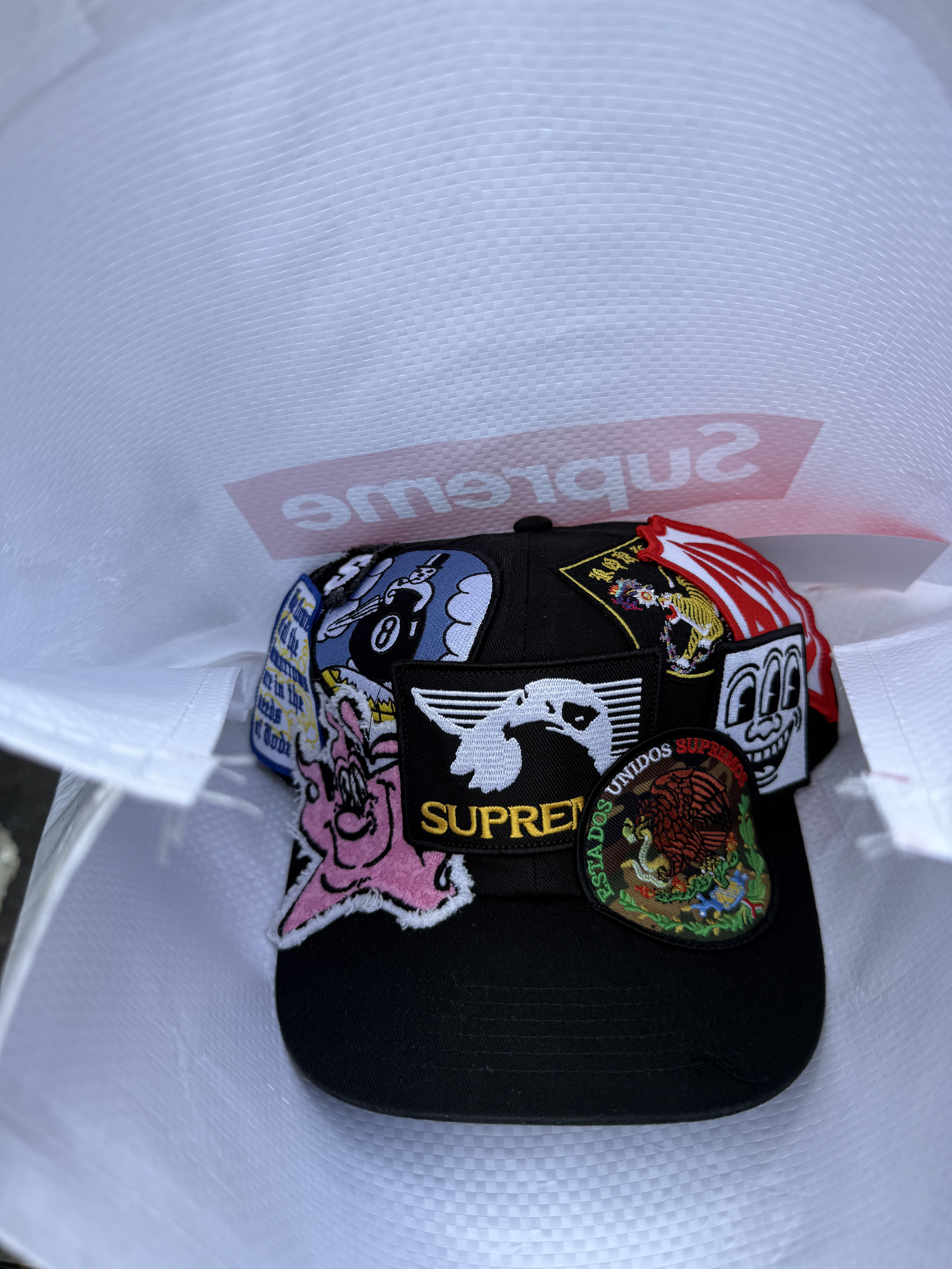 Supreme Patches 6-Panel Black - 25SS 착용 스타일