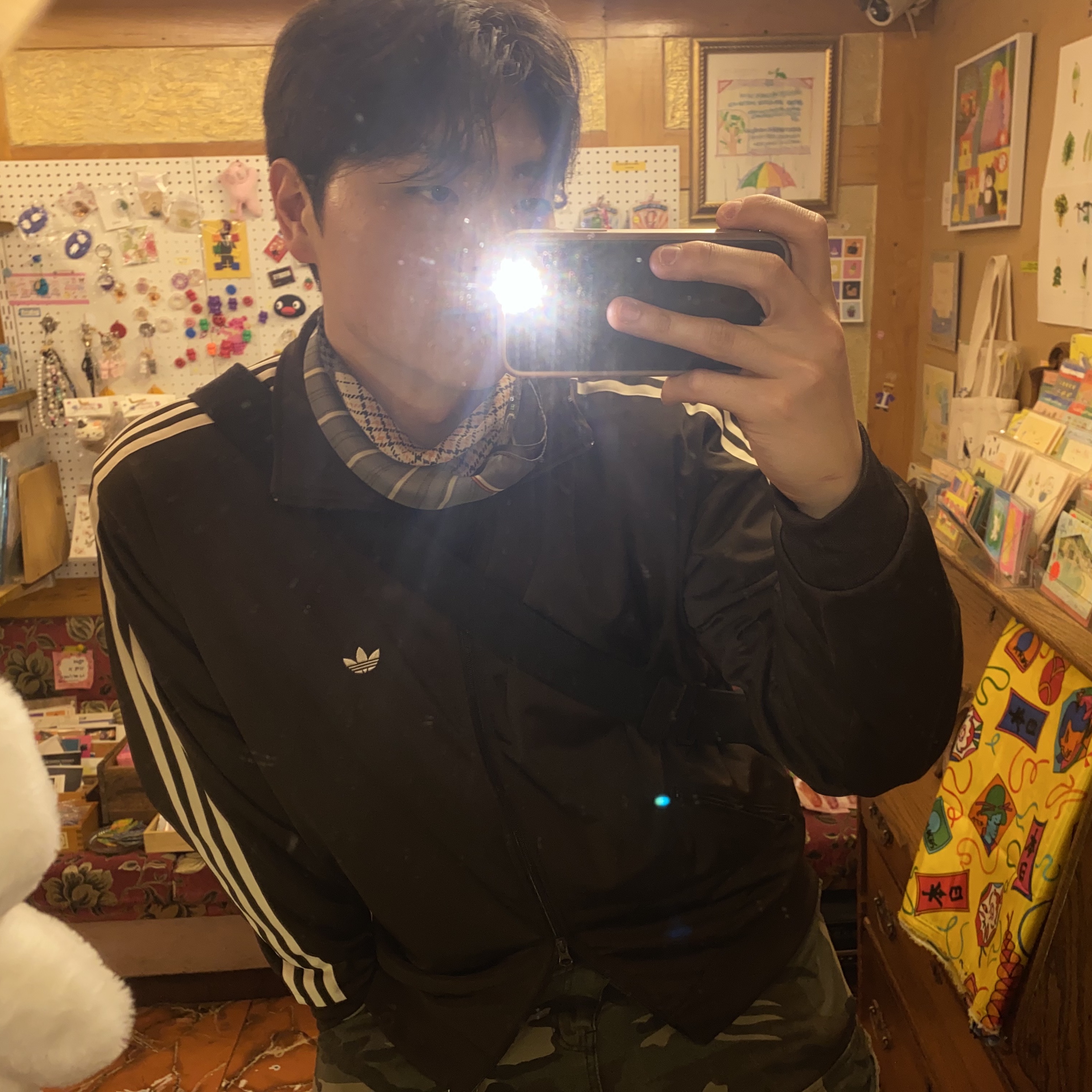 Adidas Originals Track Jacket Gender Neutral Dark Brown Wonder White - KR Sizing, Adidas Tobacco Gruen Dark Brown 착용 스타일 - 1