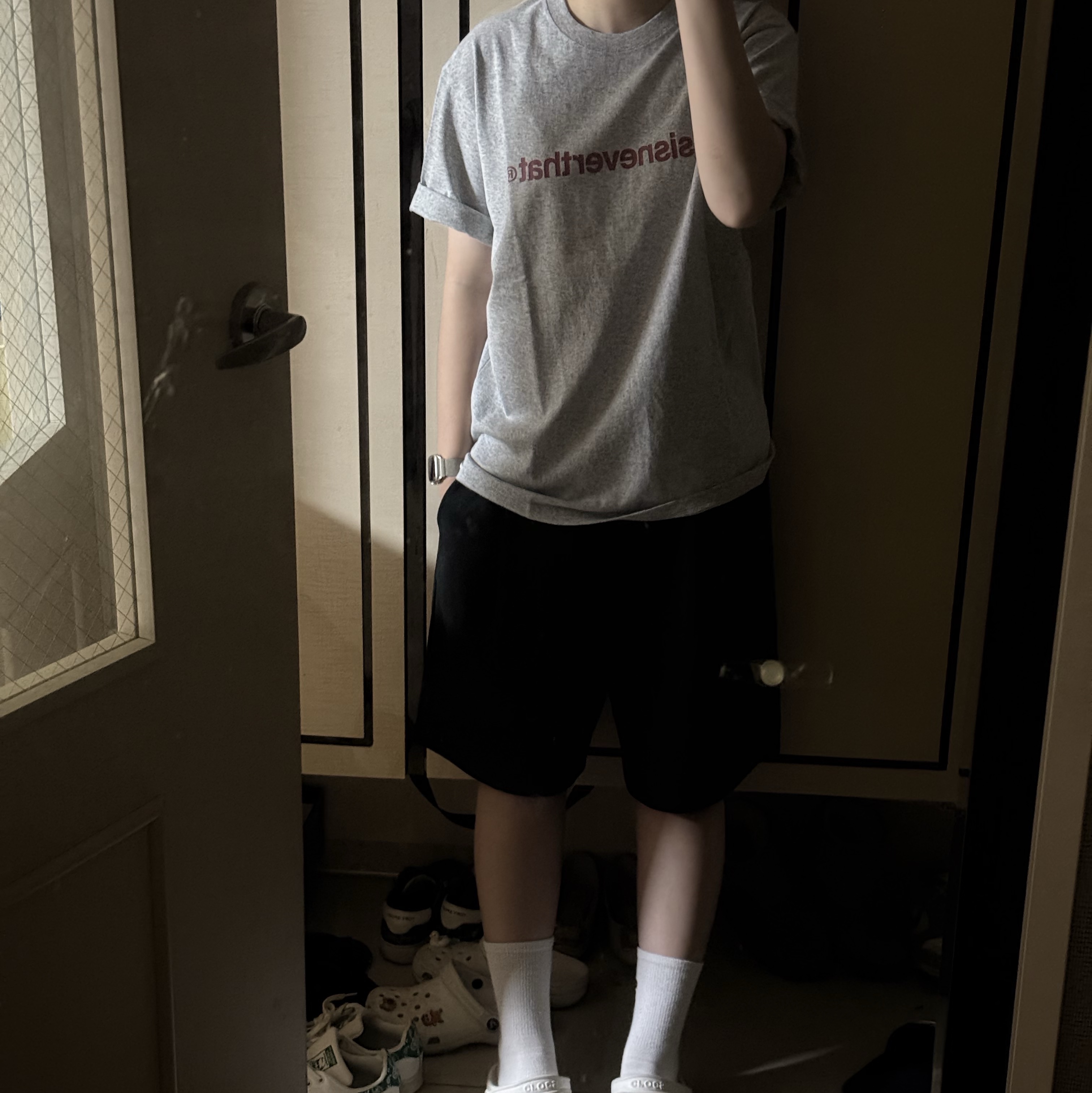 Thisisneverthat T-Logo T-Shirt Heather Grey 착용 스타일