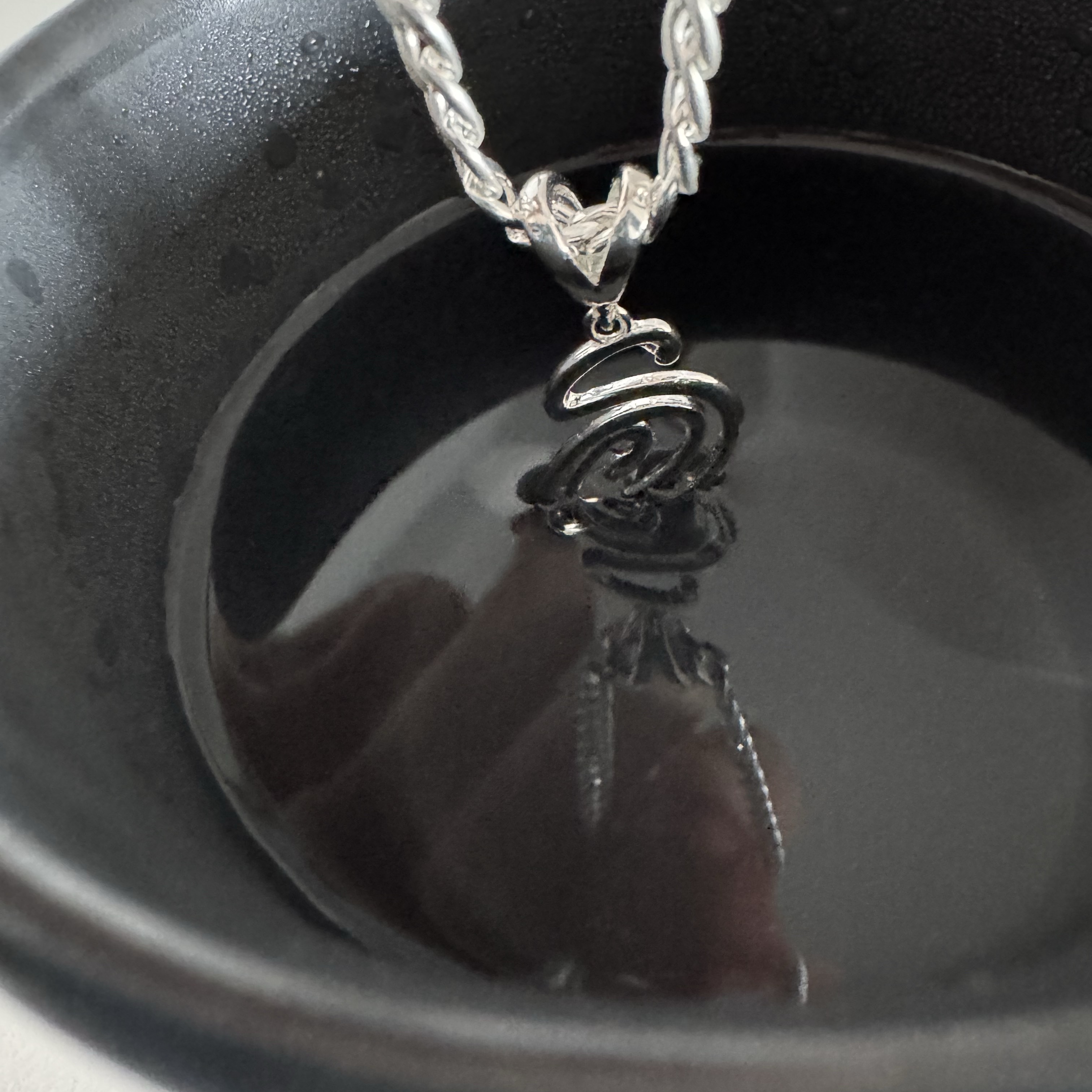 Stussy Swirly S Chain Sterling Silver 착용 스타일