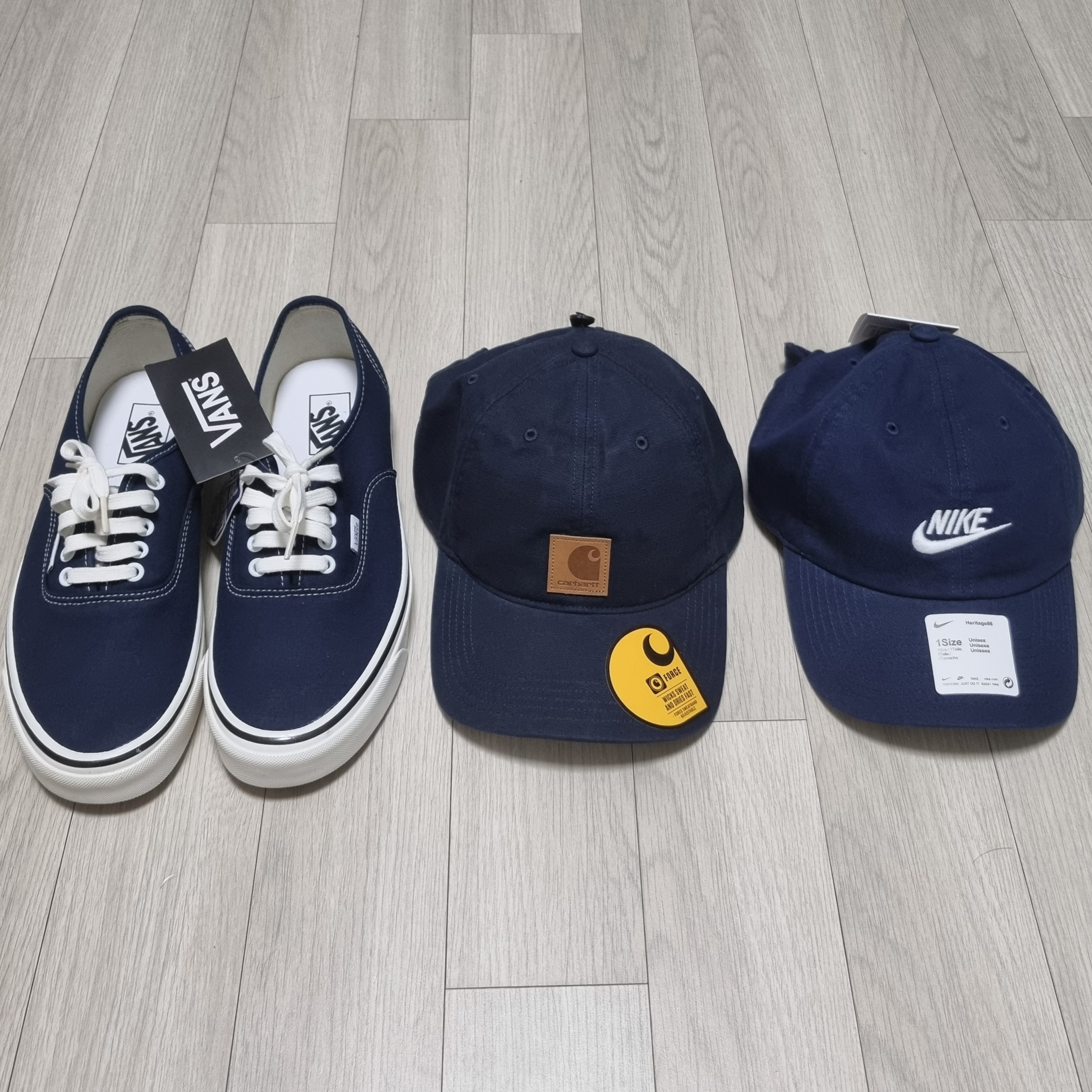 Carhartt Canvas Cap Navy, Nike Heritage 86 Futura Washed Cap Navy 착용 스타일