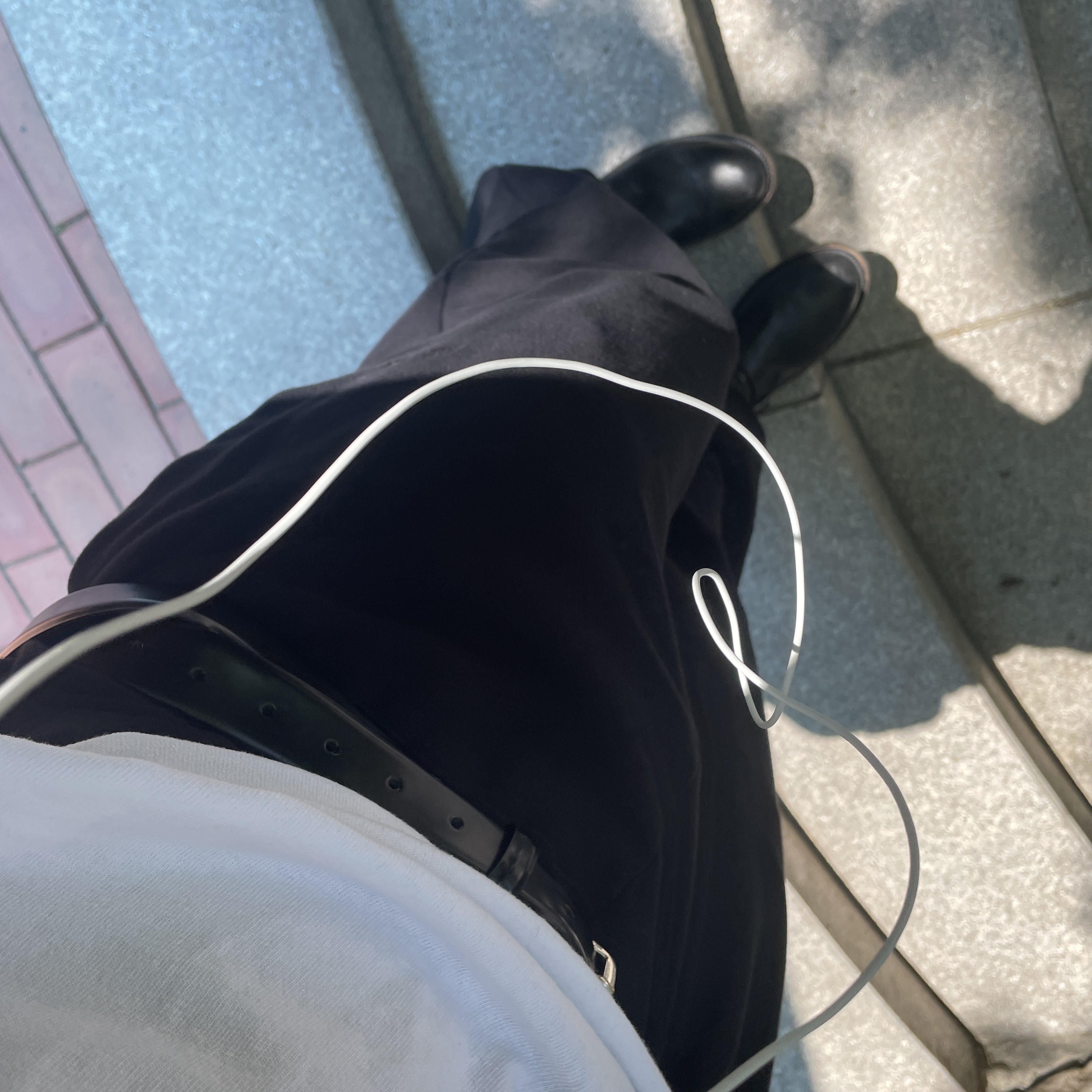 Magliano Provincia Sport Pants Black, Yeezy Vultures Box T-Shirt White 착용 스타일