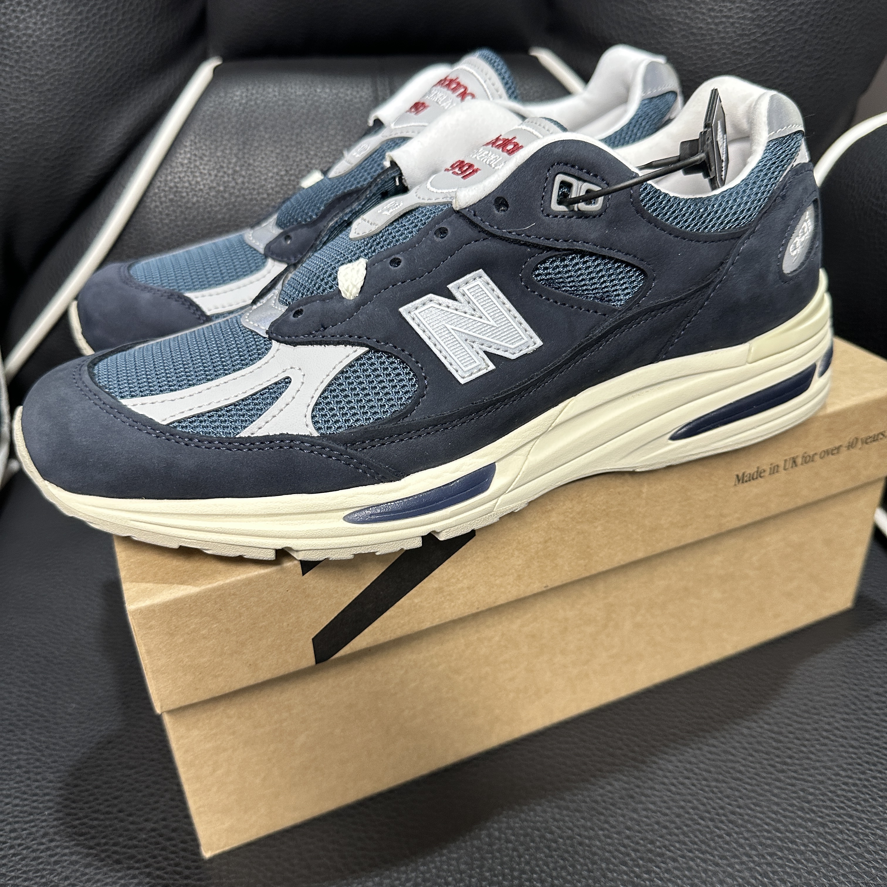 New Balance 991v2 Made in UK Total Eclipse Indian Teal 착용 스타일 - 3