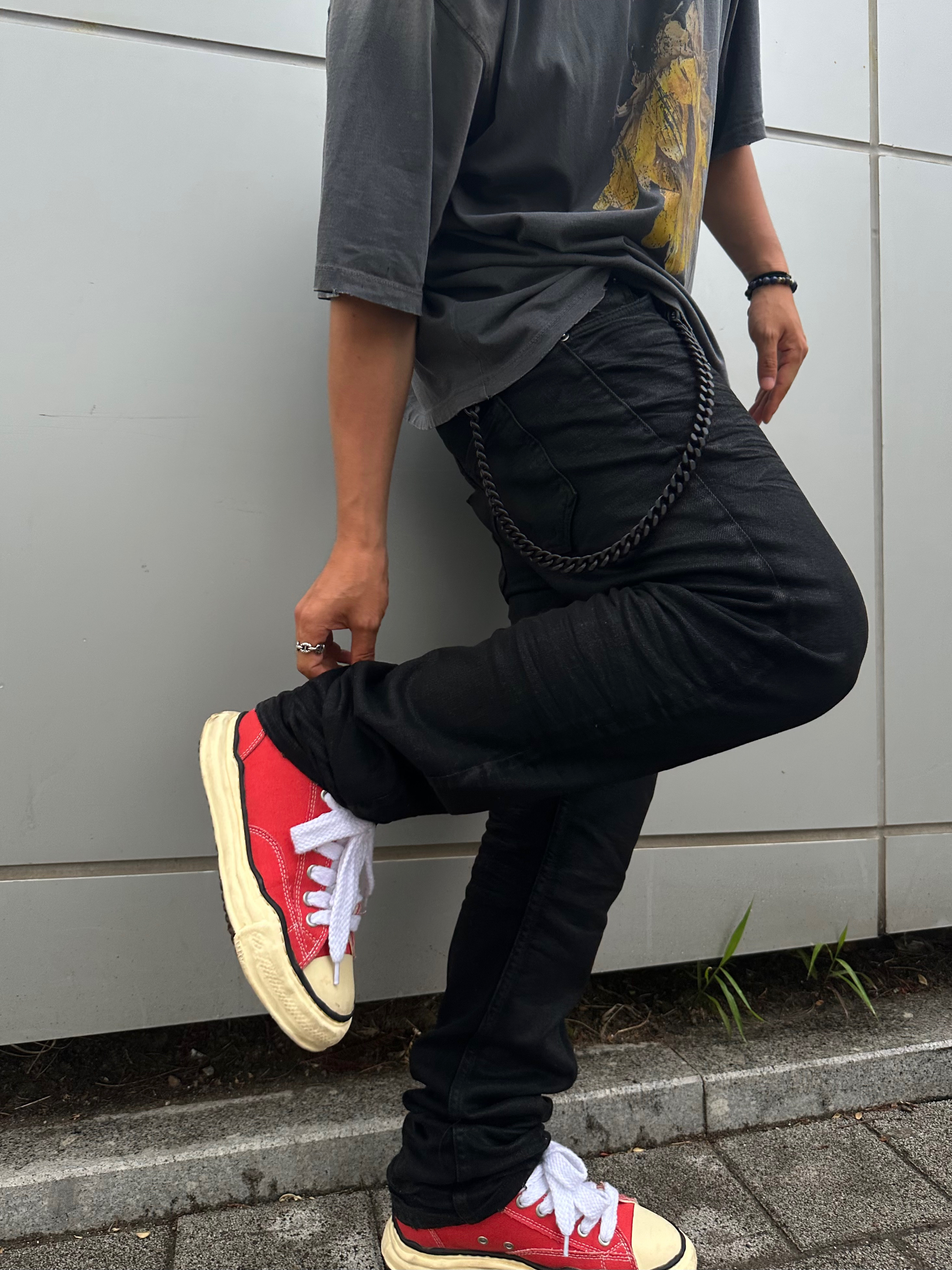 Maison Mihara Yasuhiro Peterson VL OG Sole Canvas Low-top Sneakers Red, Maison Mihara Yasuhiro Peterson VL OG Sole Canvas Low-top Sneakers Orange 착용 스타일 - 2