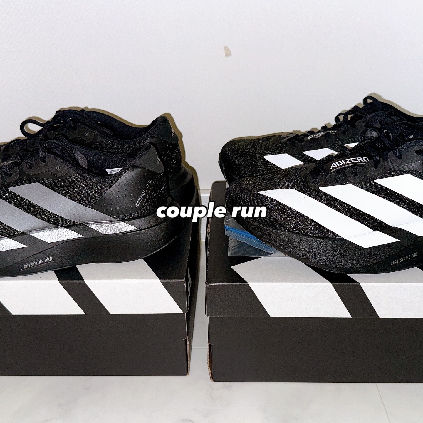 (W) Adidas Adizero EVO SL Core Black Iron Metallic, Adidas Adizero EVO SL Core Black Cloud White 착용 스타일 - 1
