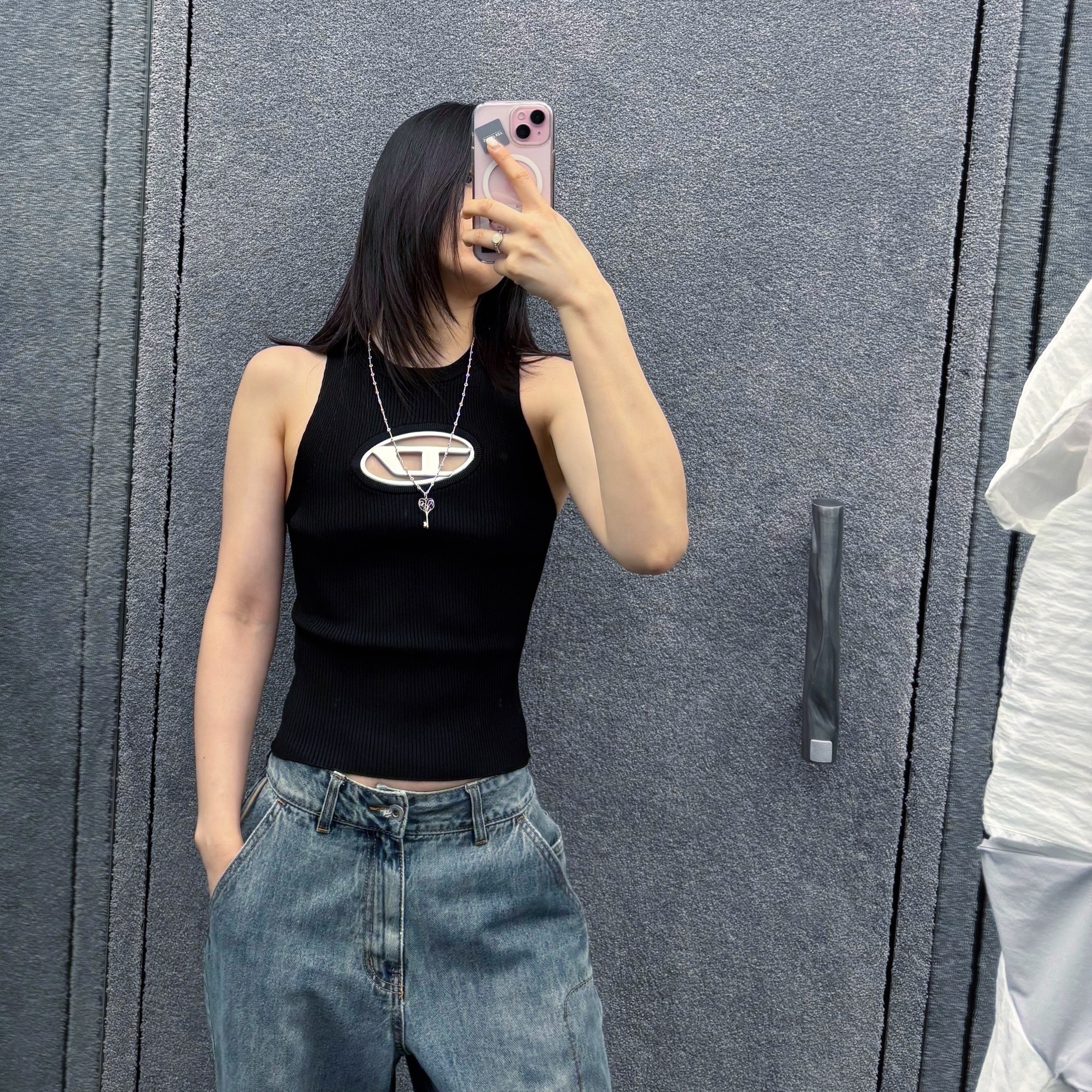 (W) Diesel M-Onerva-Top Cut-Out Knit Top with Logo Plaque Silver Black 착용 스타일
