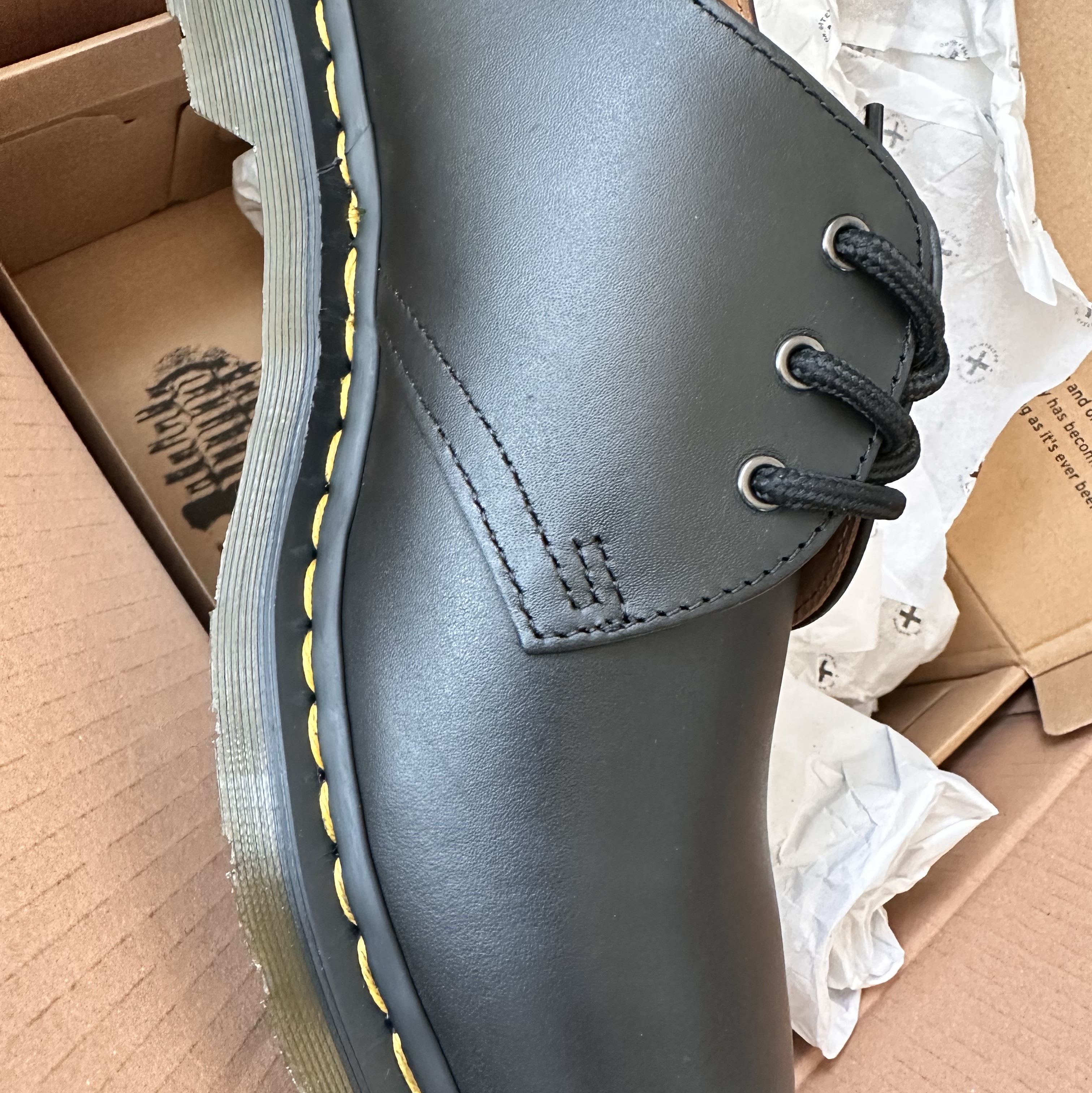 Dr. Martens 1461 Nappa Black 착용 스타일