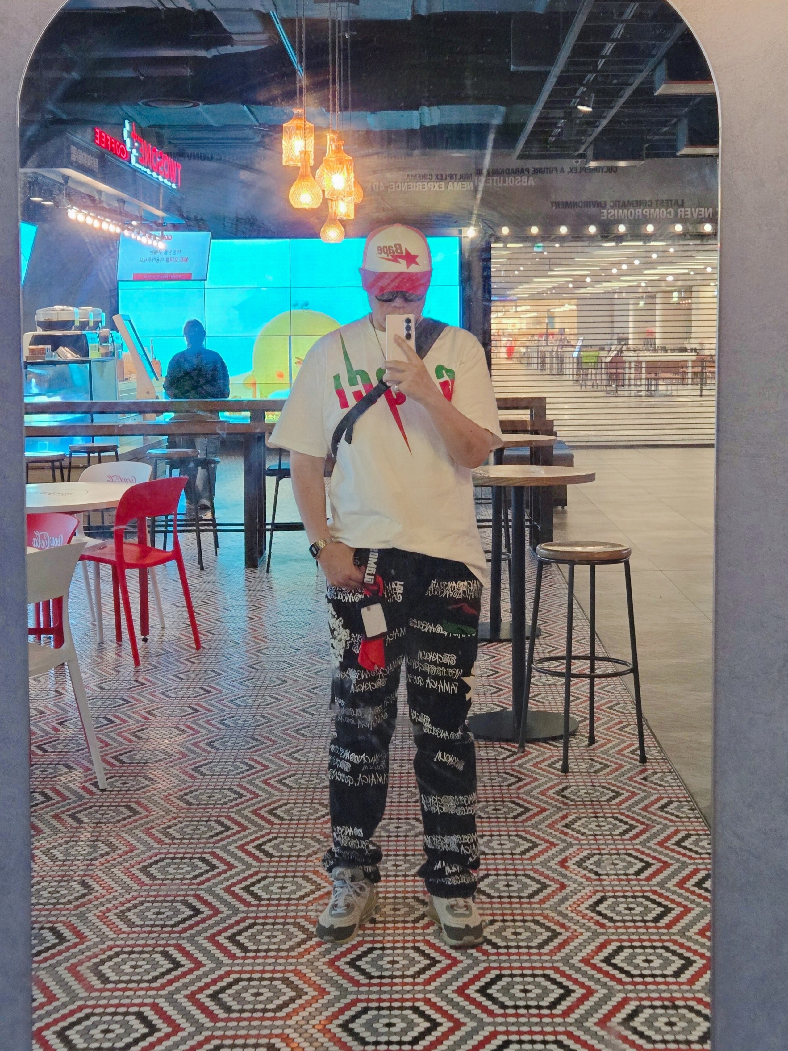 BAPE Sta Mesh Cap Red, Chrome Hearts Bulge Black Gold Plated 착용 스타일