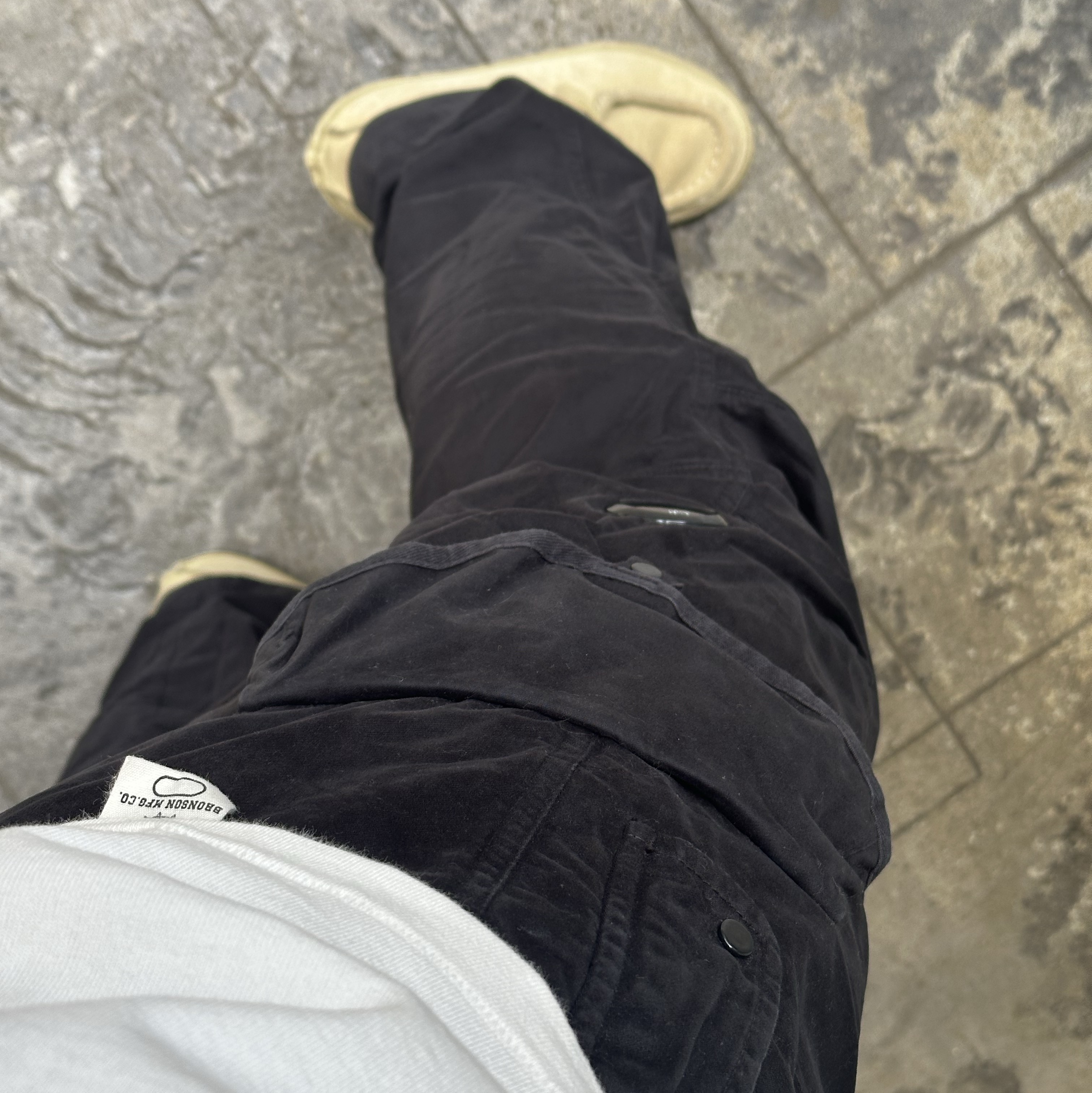 C.P. Company Stretch Sateen Loose Fit Pants Black - 22FW, Vans Carver Low Sand Beige 착용 스타일