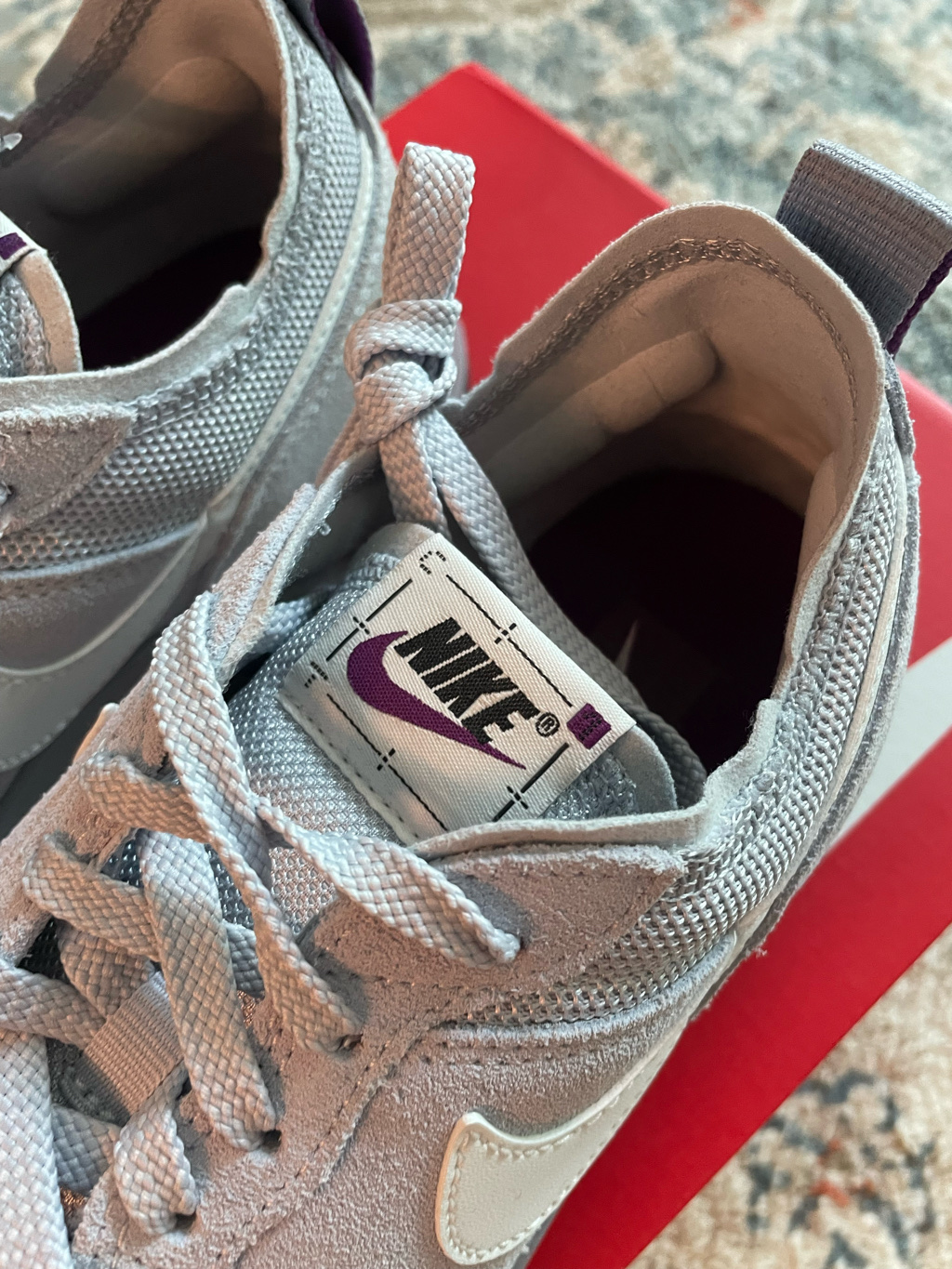 Nike C1TY Concrete Cement Grey Sky Grey 착용 스타일 - 3