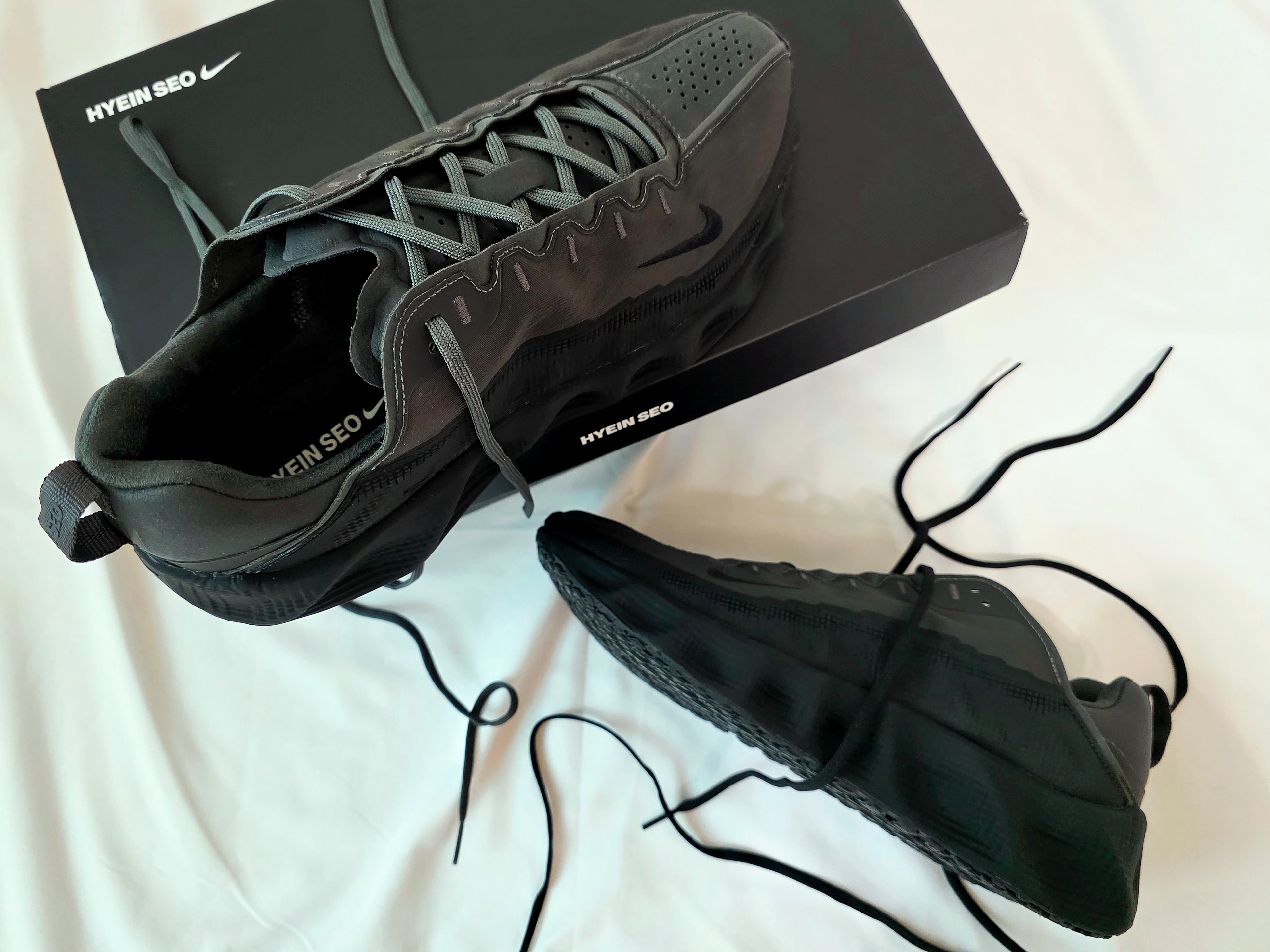 Nike x Hyein Seo Ava Rover Black 착용 스타일 - 1
