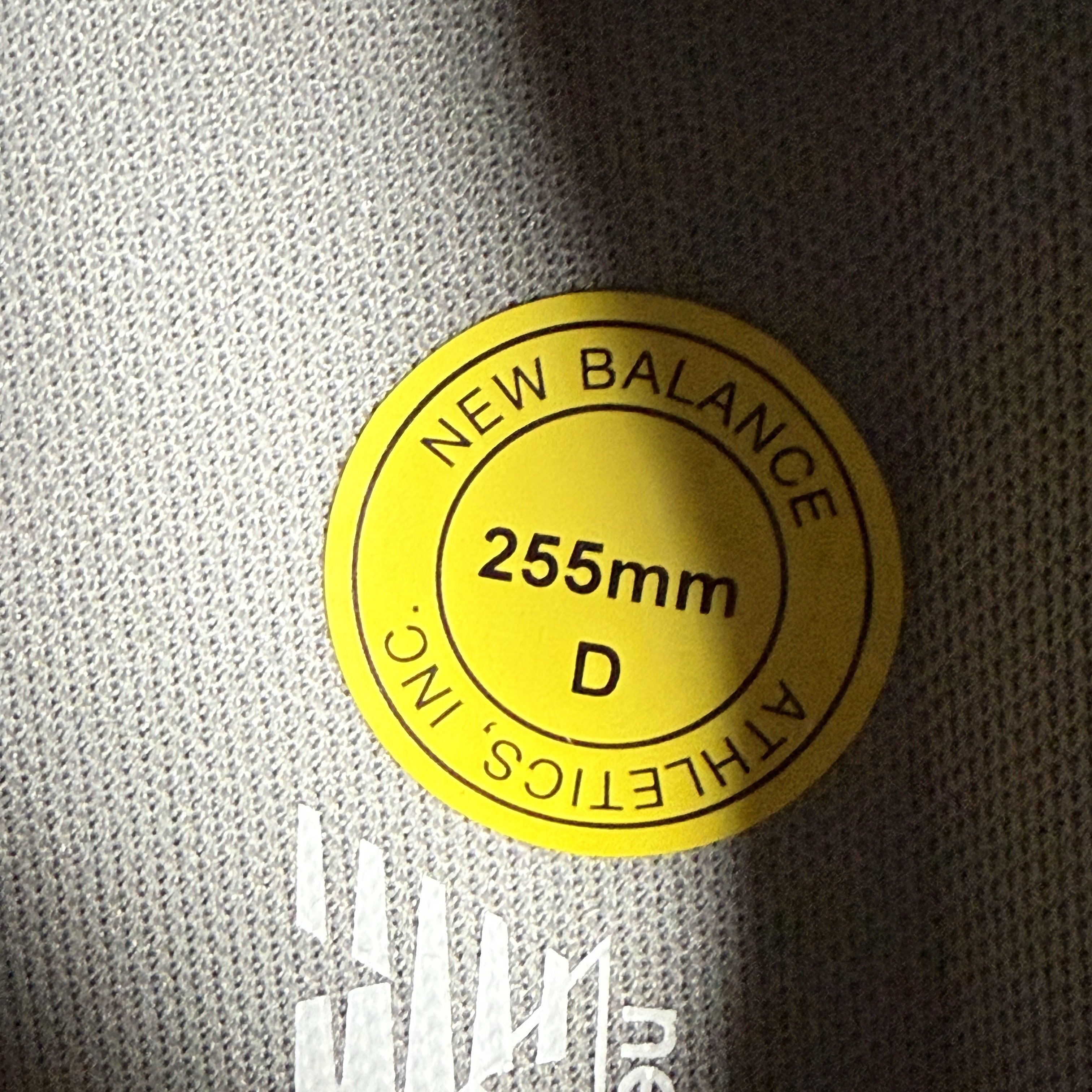 New Balance 992 Made in USA Core Grey Silver Metallic 착용 스타일 - 9