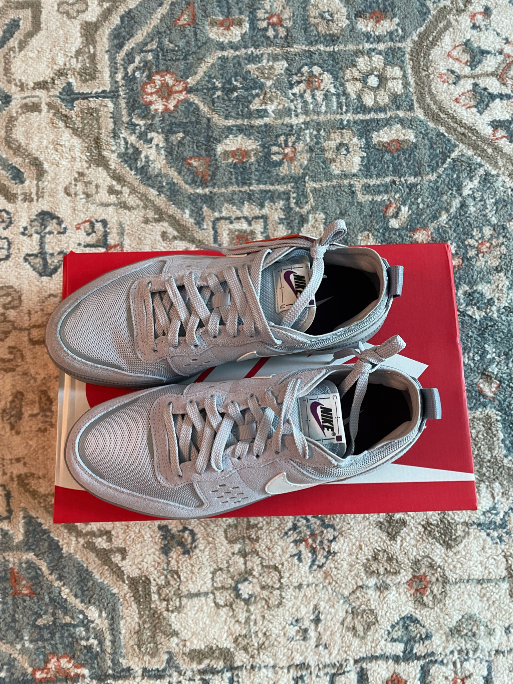 Nike C1TY Concrete Cement Grey Sky Grey 착용 스타일 - 2