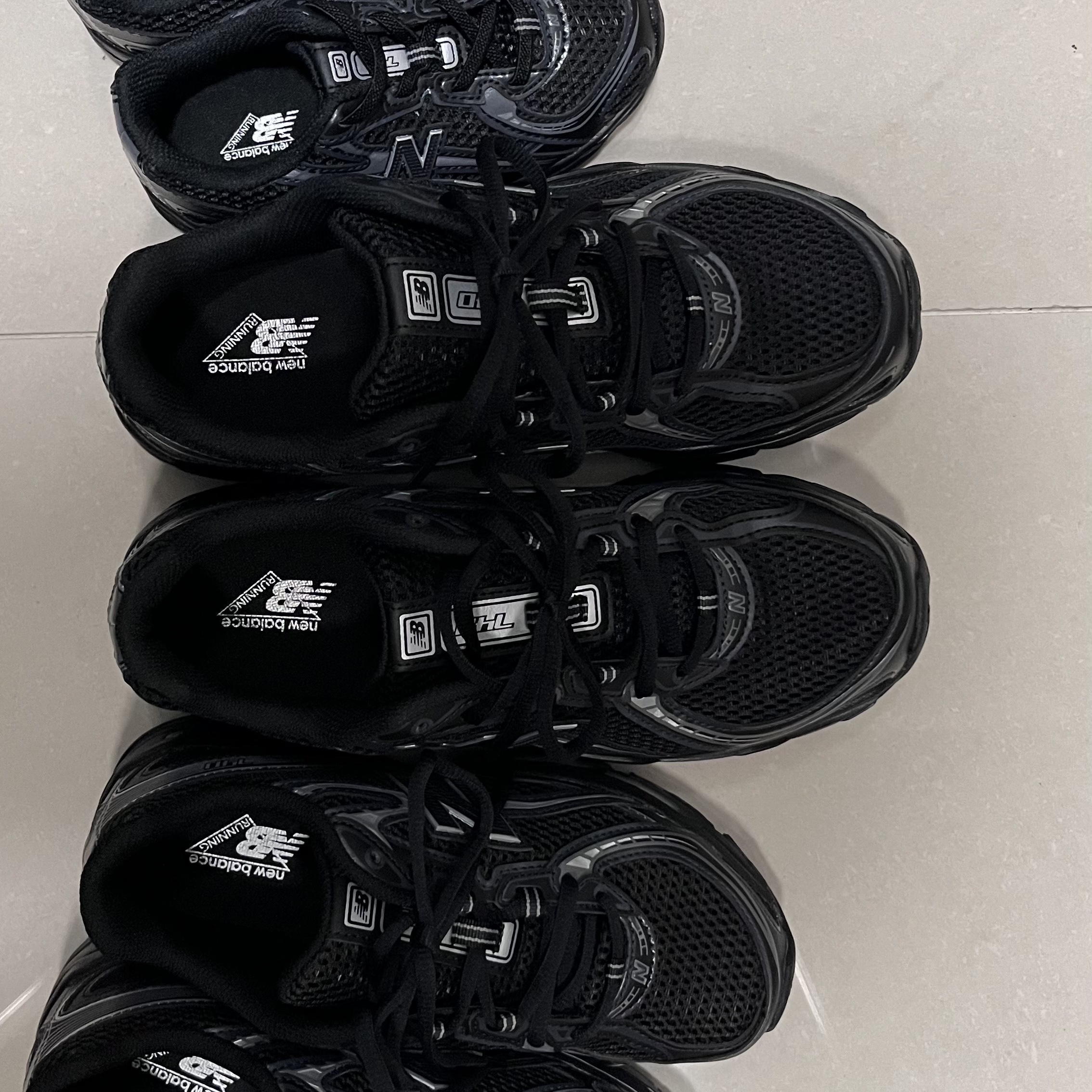 New Balance 740v2 Black Silver Metallic 착용 스타일