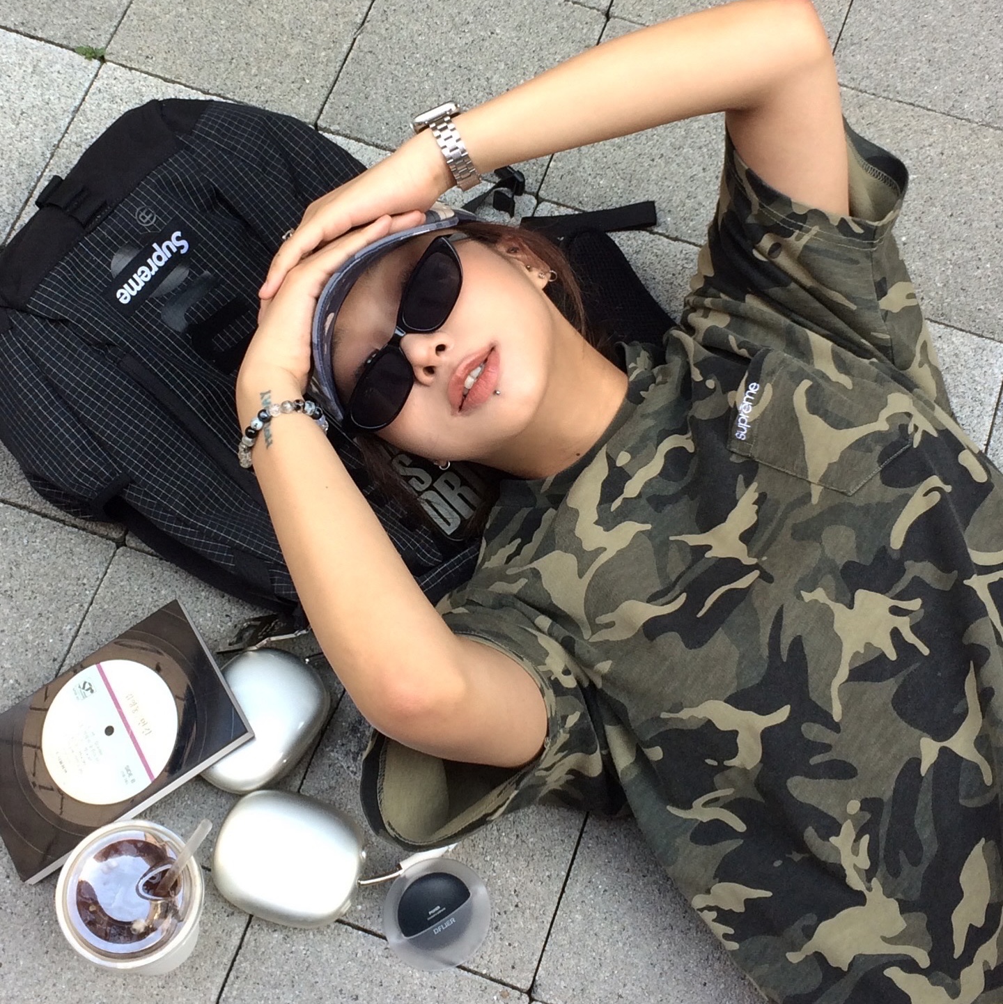 Supreme Backpack Black - 24SS 착용 스타일 - 2
