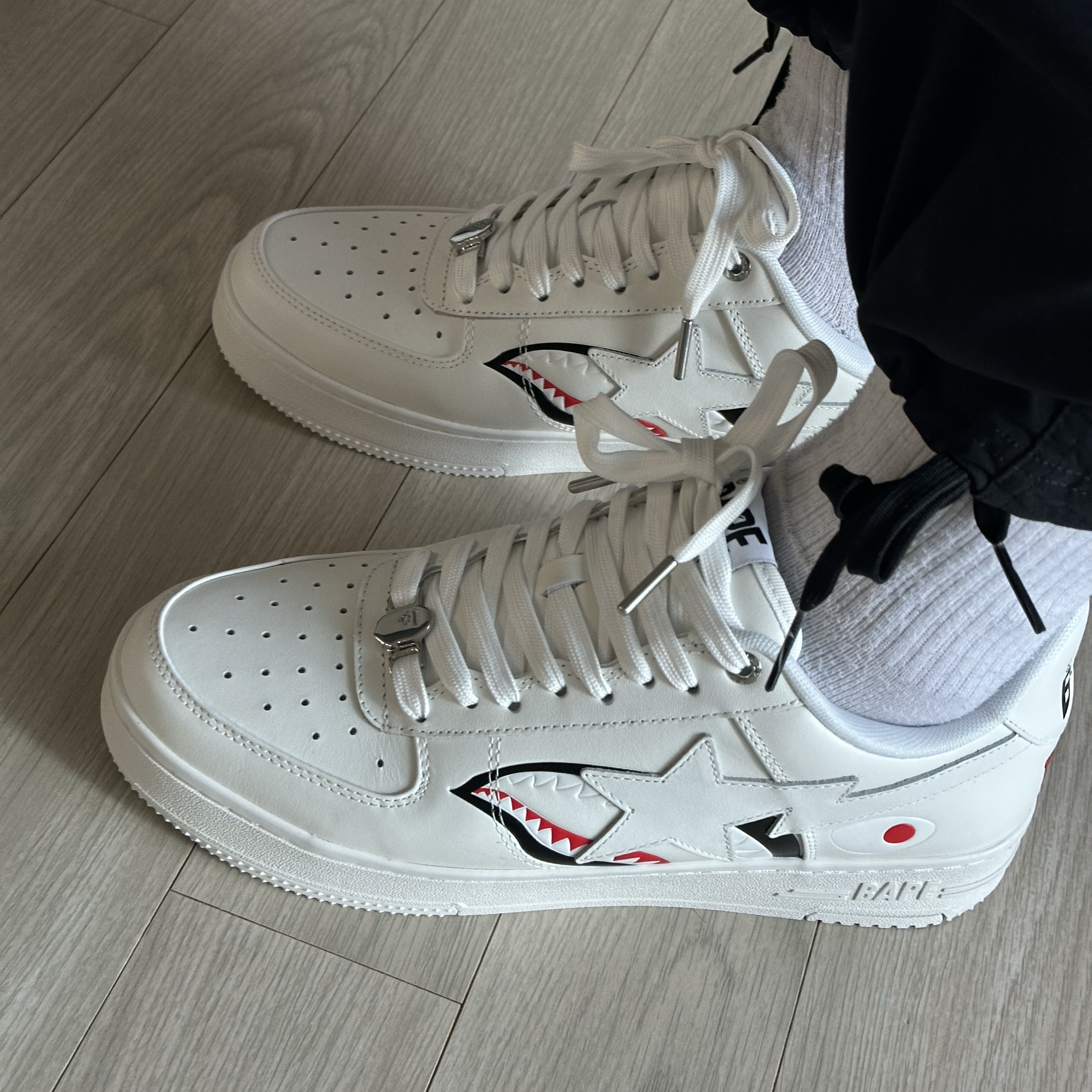 BAPE Bape Sta Shark M2 White 착용 스타일