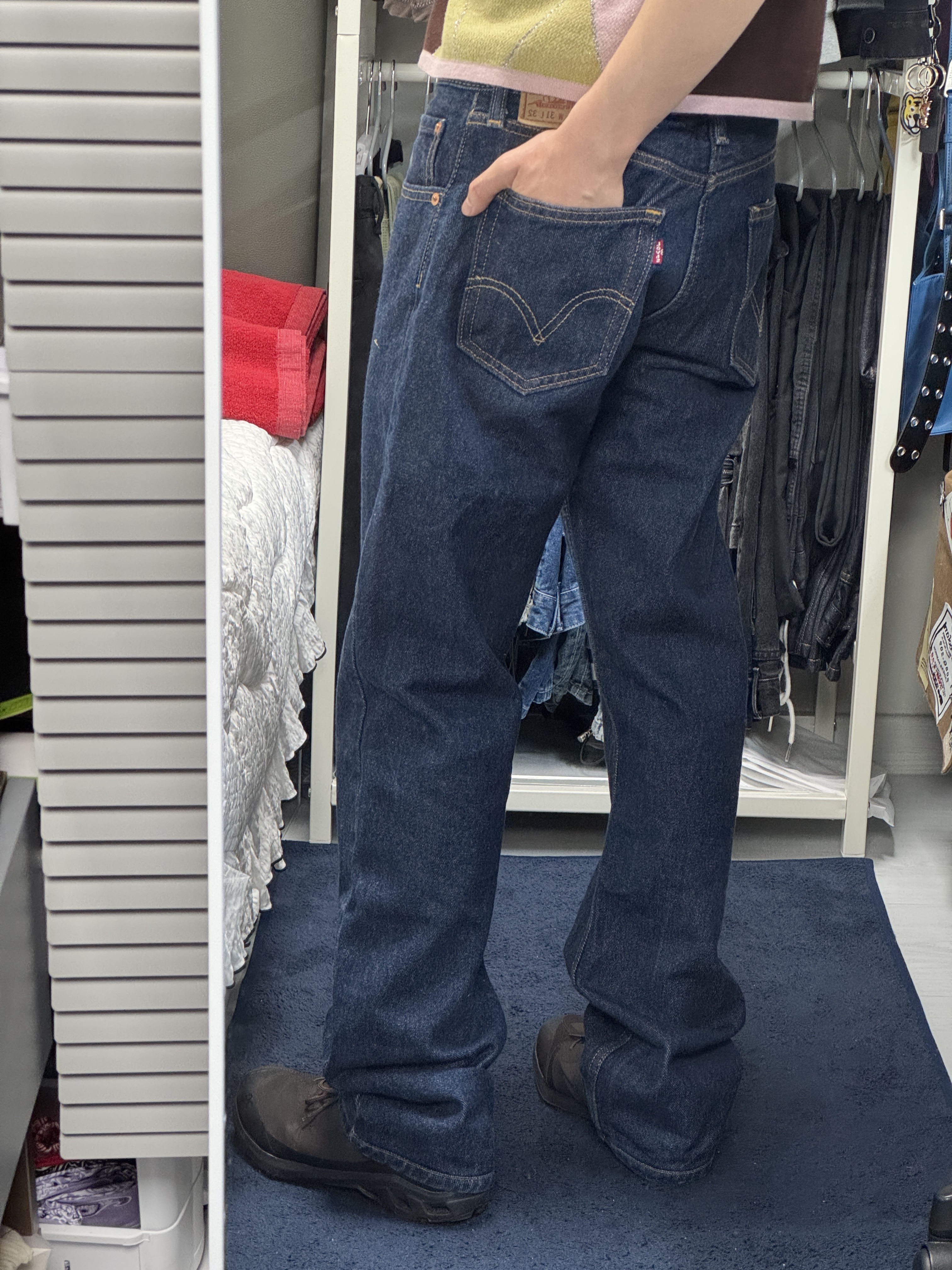 On Running x Post Archive Faction (Paf) Cloudventure Peak Cacao Espresso, Levi's 501 Original Fit Jean Midium Indigo 착용 스타일 - 3
