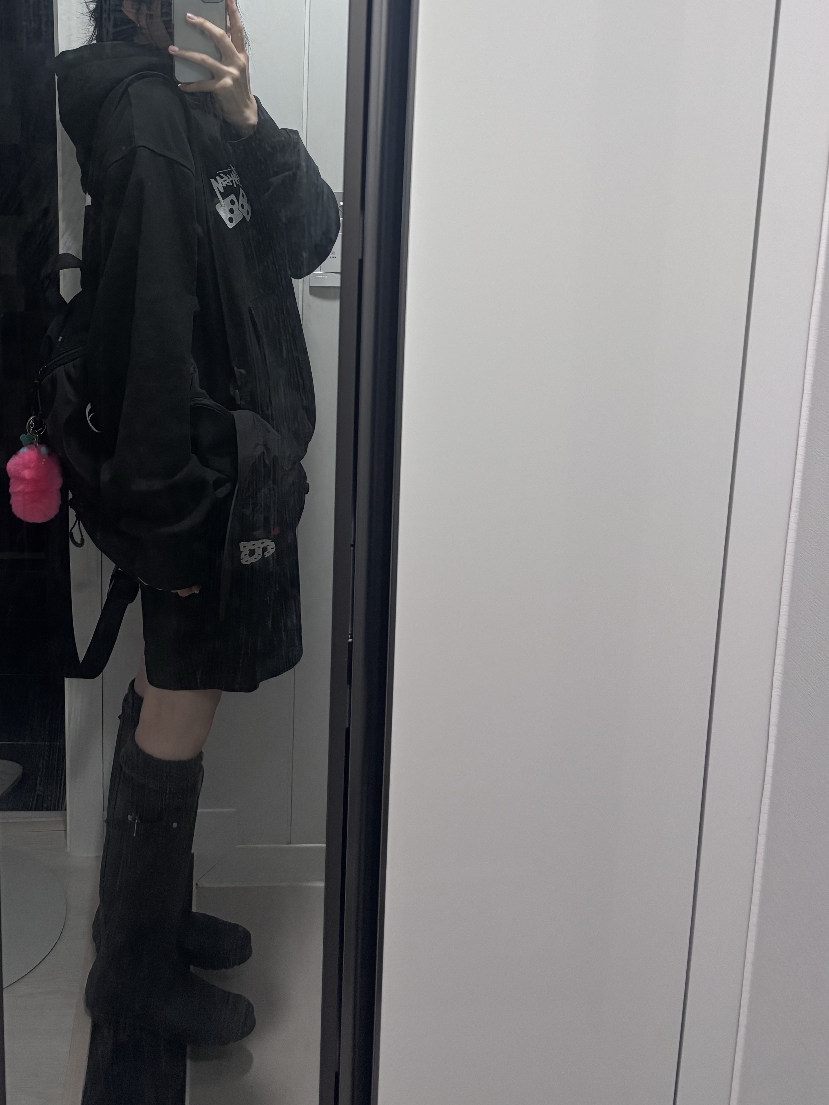 (W) Hunter Original Tall Rain Boots Black 착용 스타일 - 2
