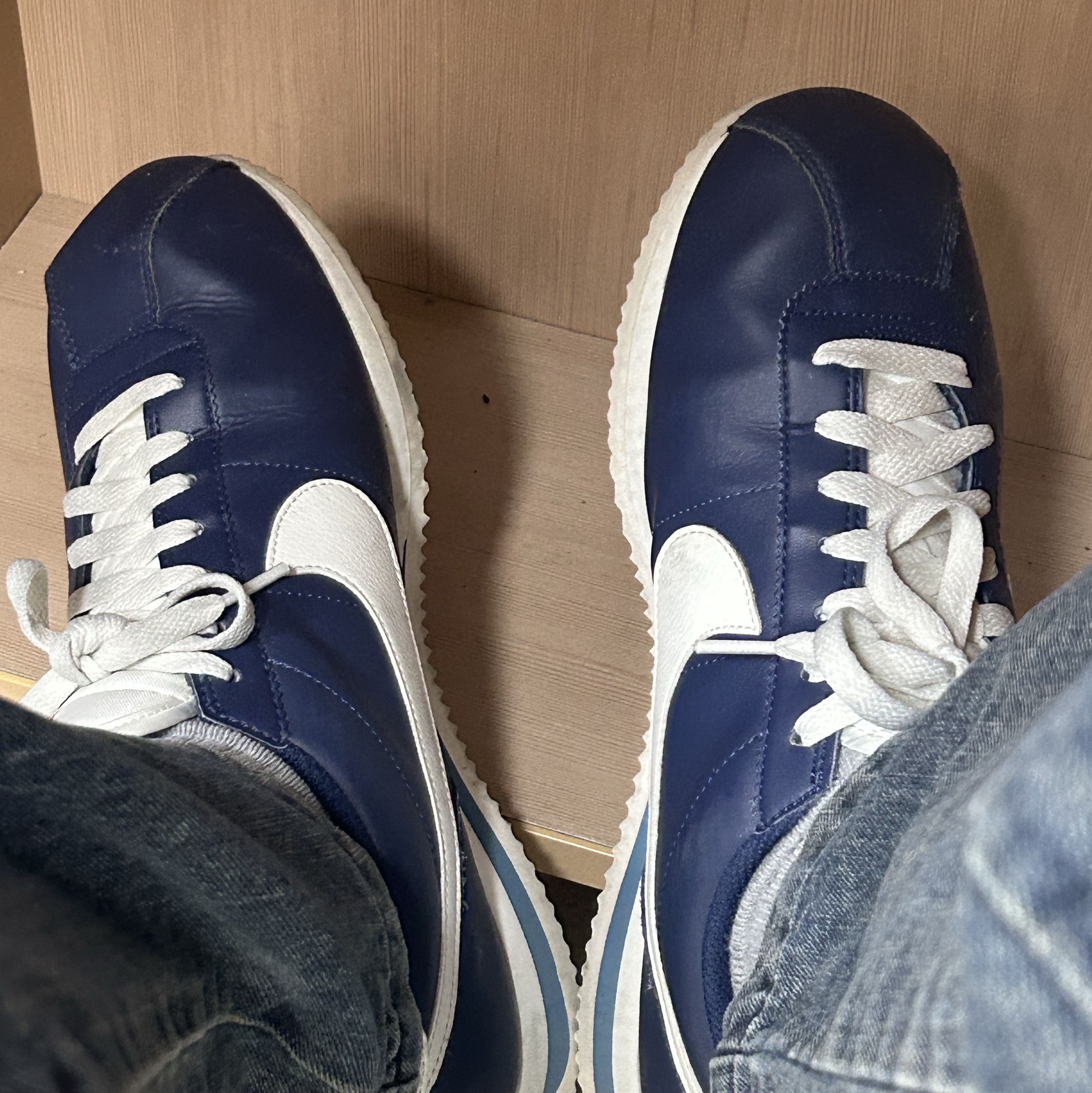 Nike Cortez Midnight Navy 착용 스타일