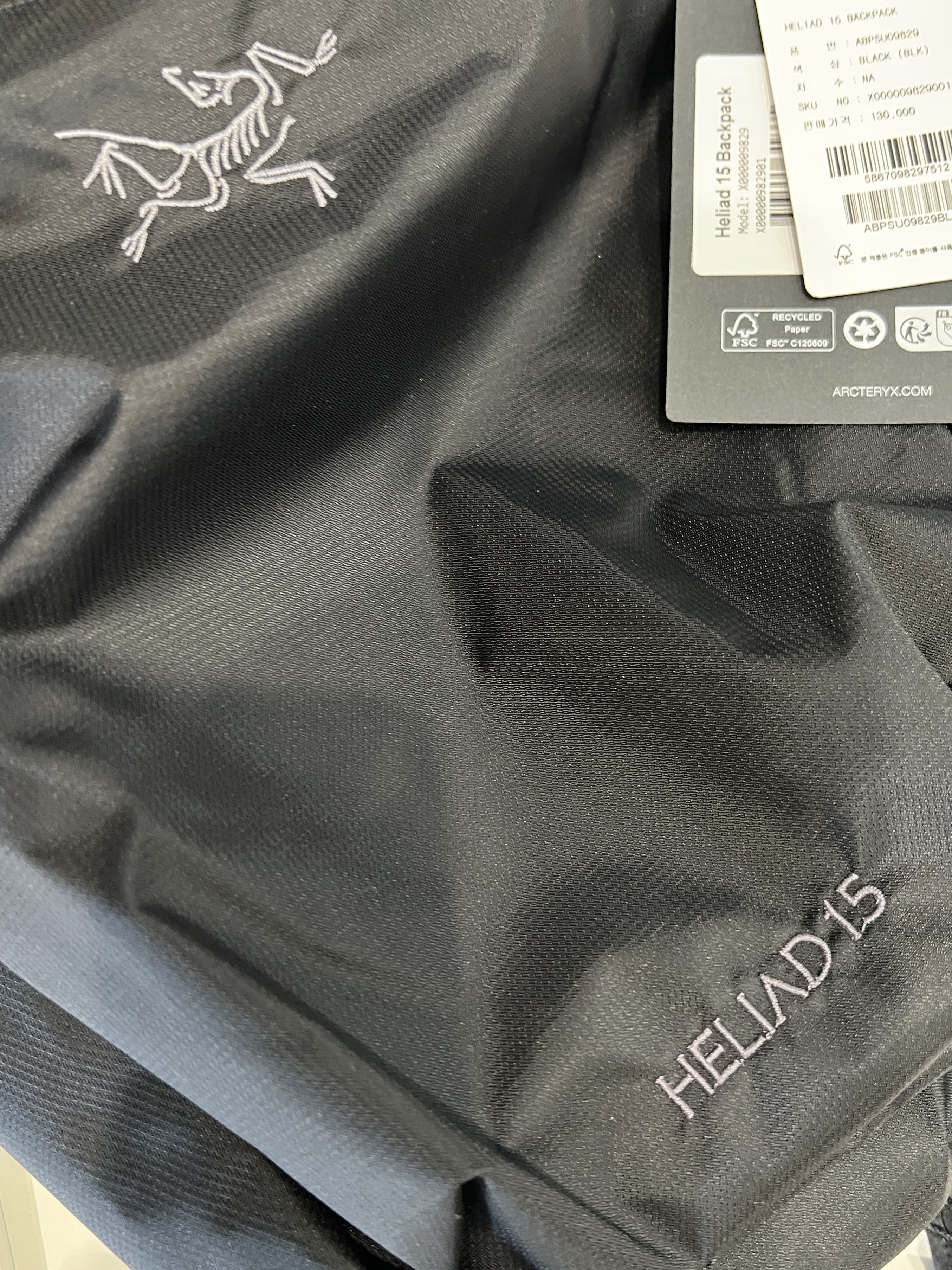 Arc'teryx Heliad 15 Backpack Black 착용 스타일