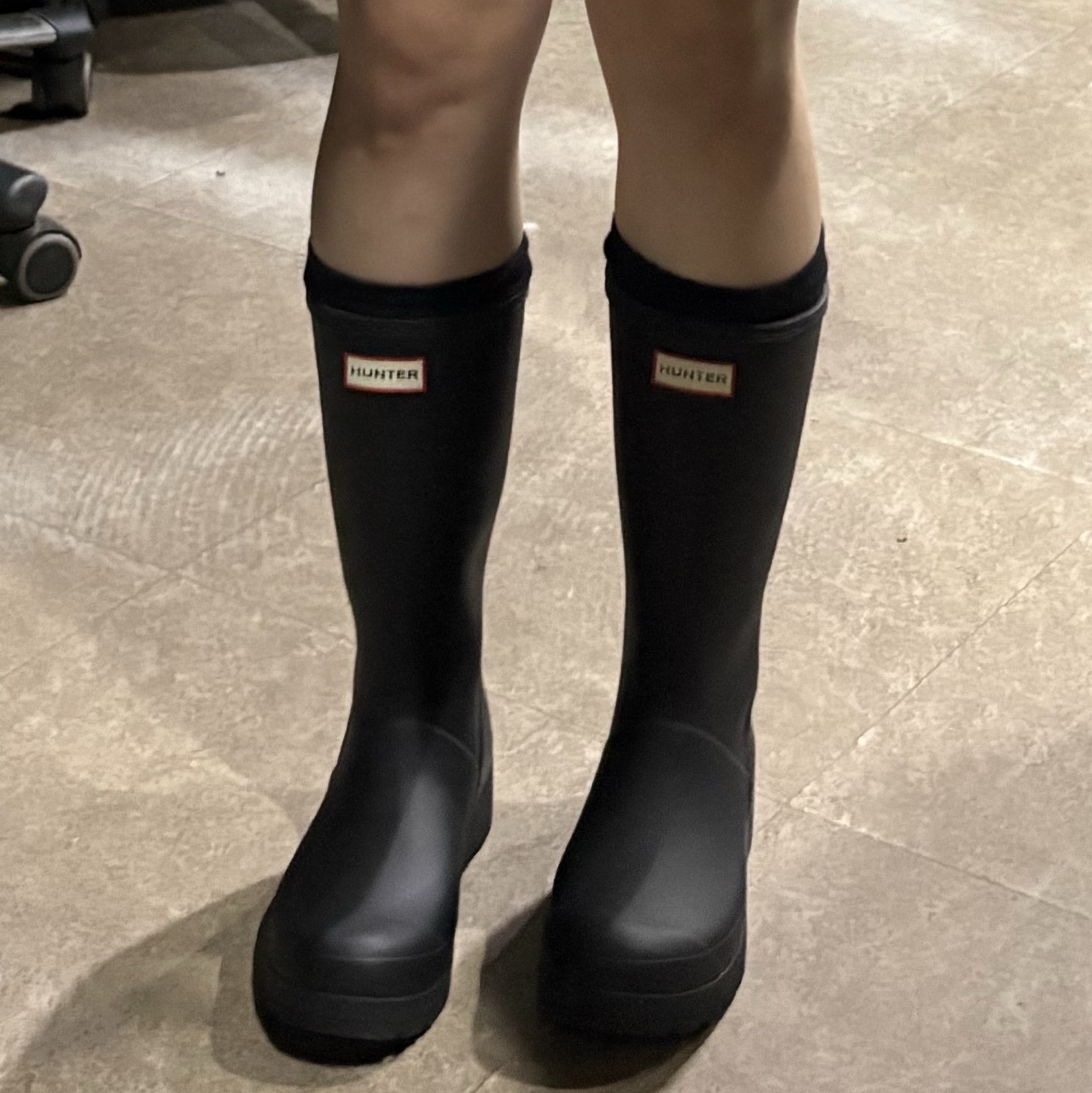 (W) Hunter Play Tall Wellington Rain Boots Black 착용 스타일