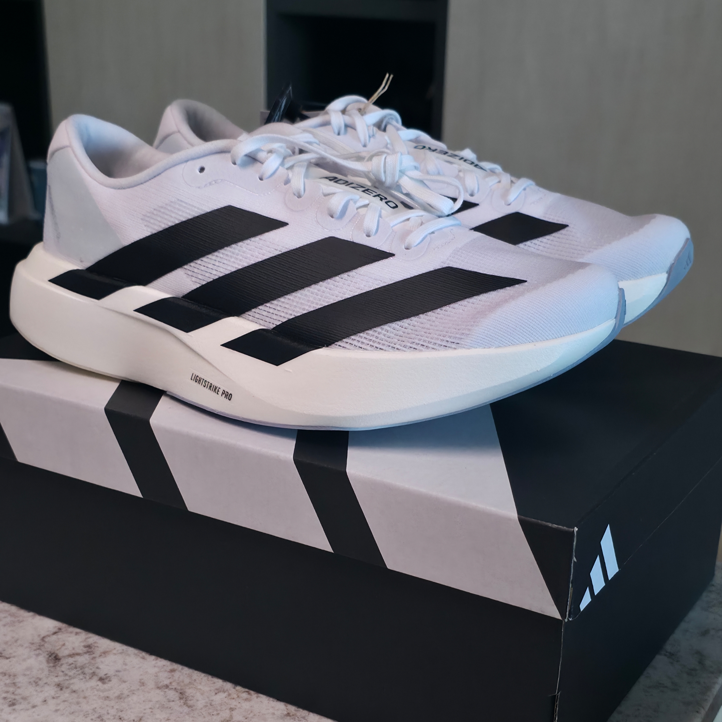 Adidas Adizero EVO SL Cloud White Core Black 착용 스타일 - 4