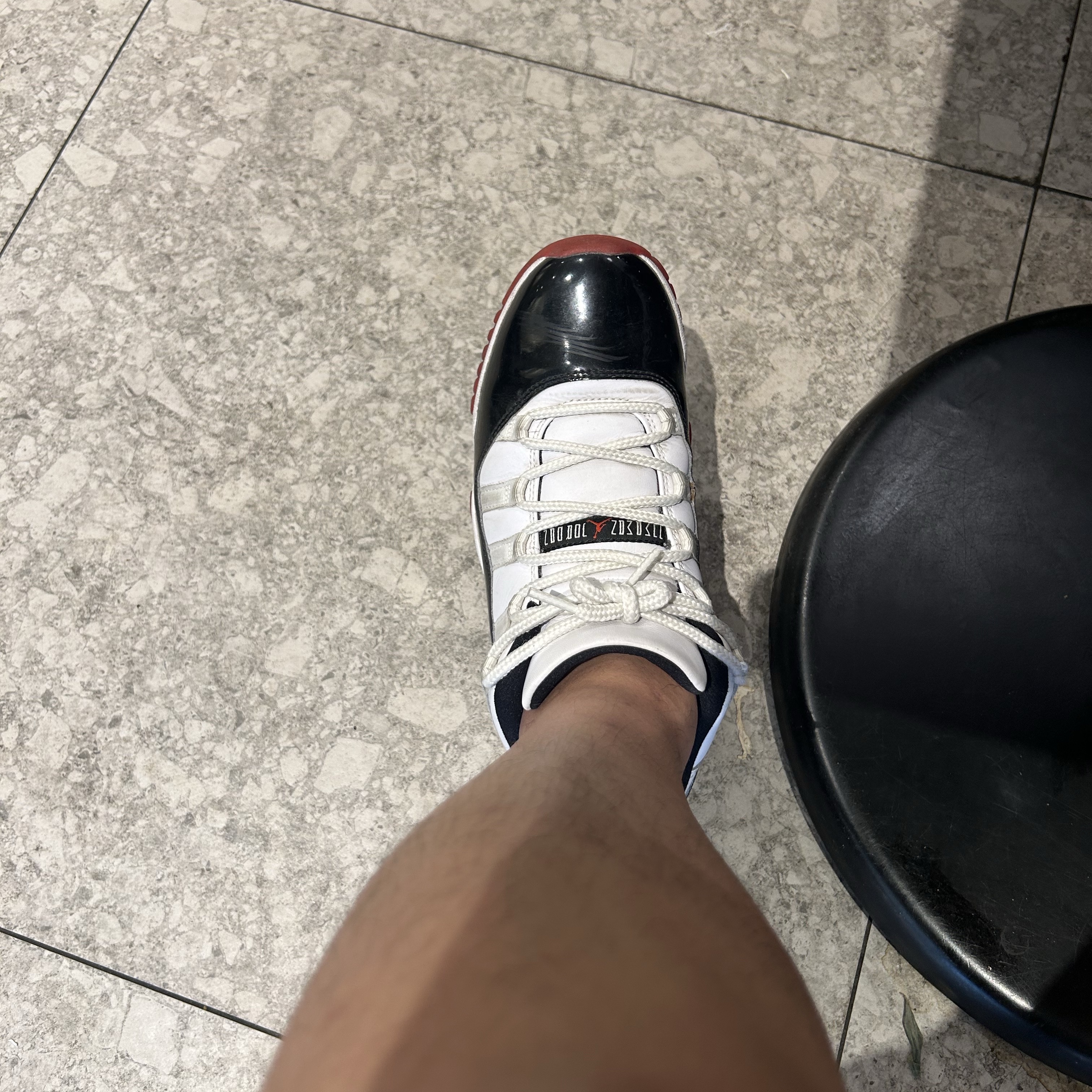 Jordan 11 Retro Low Concord Bred 착용 스타일