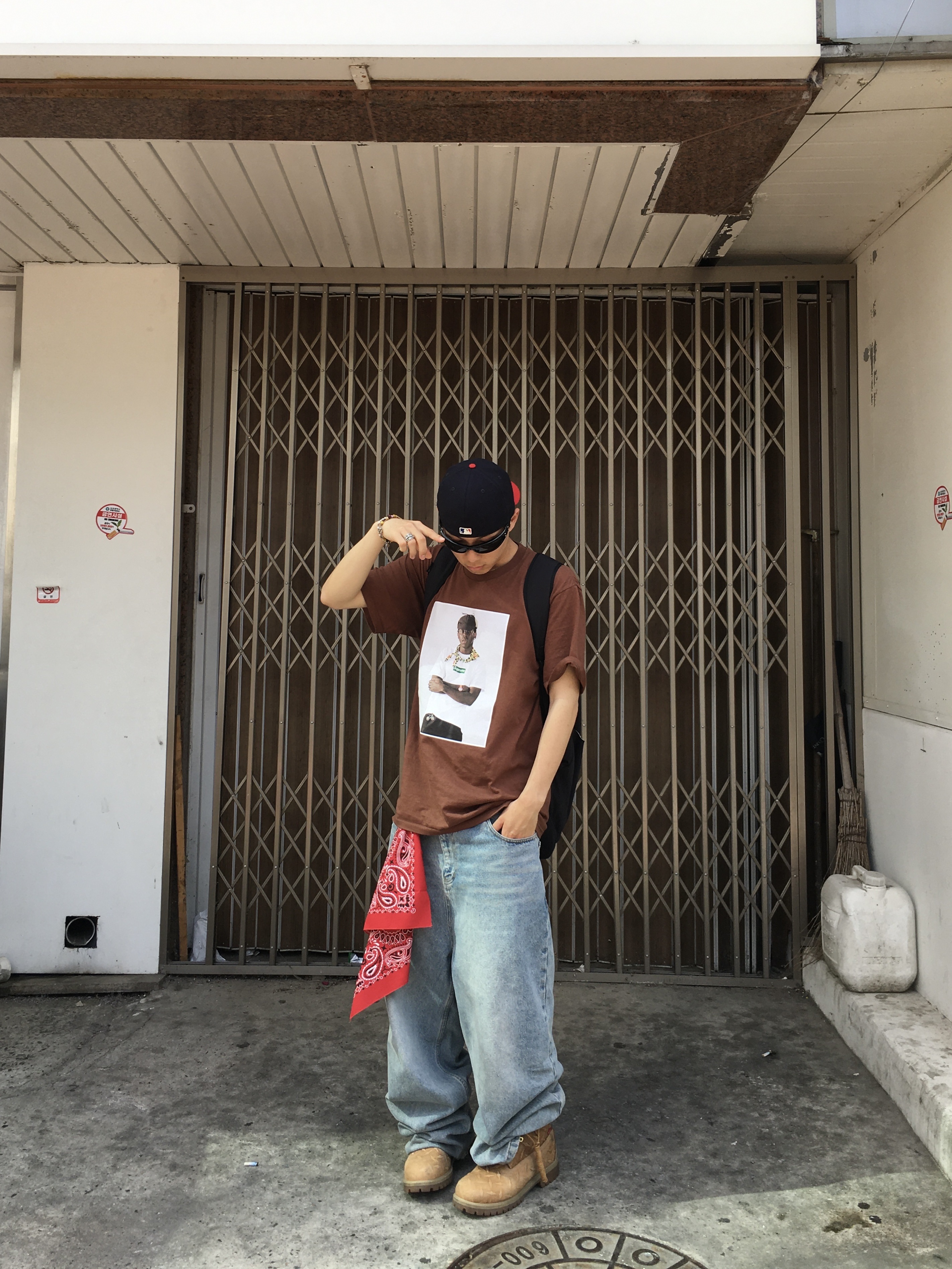 Gentle Monster x Maison Margiela MM203 Black Gray, Supreme Tyler The Creator T-Shirt Brown - 24FW 착용 스타일 - 2