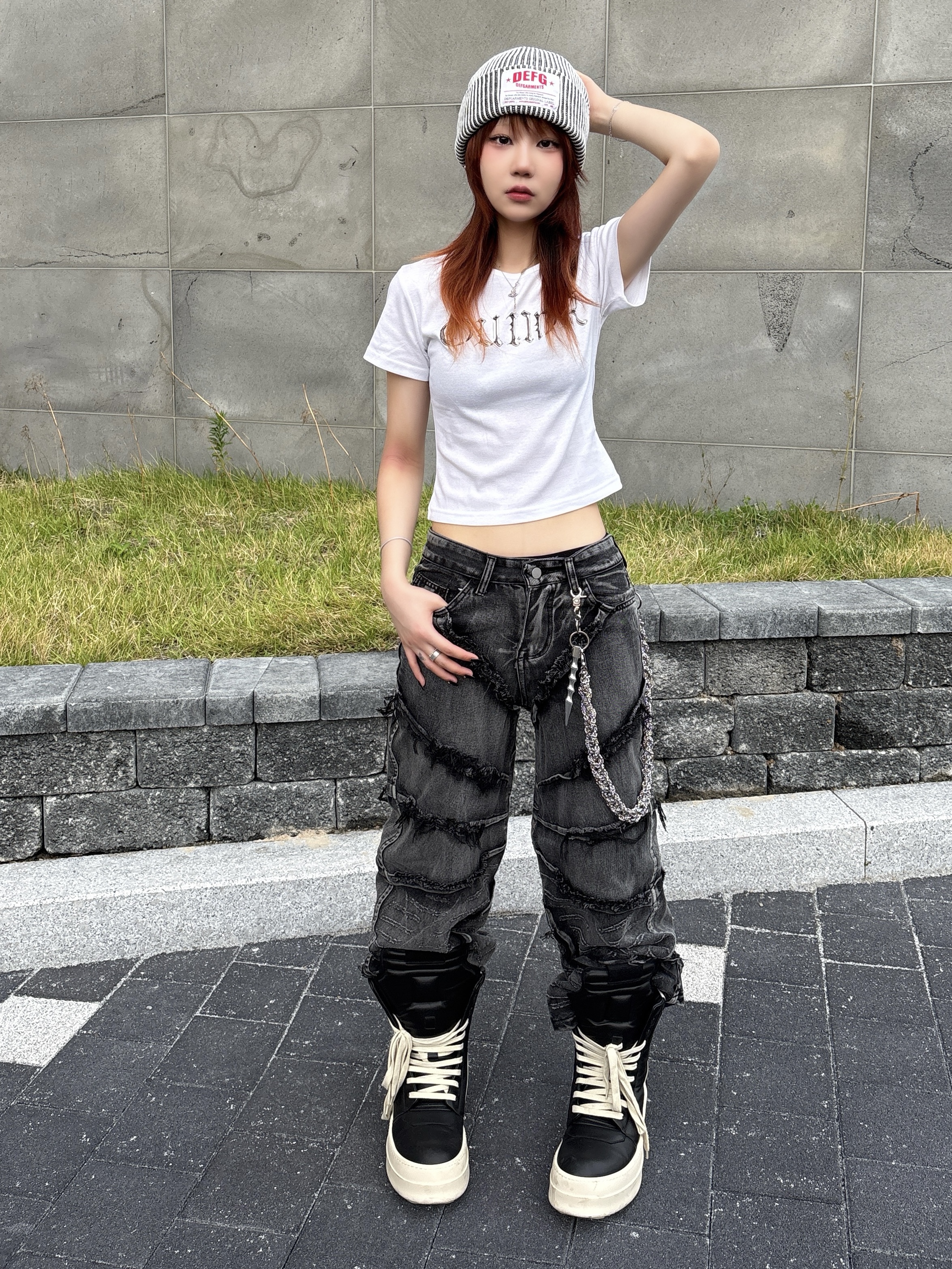 DEFGARMENTS Label Point Rib Beanie White, Rick Owens Mega Bumper Geobasket Black Milk 착용 스타일 - 2