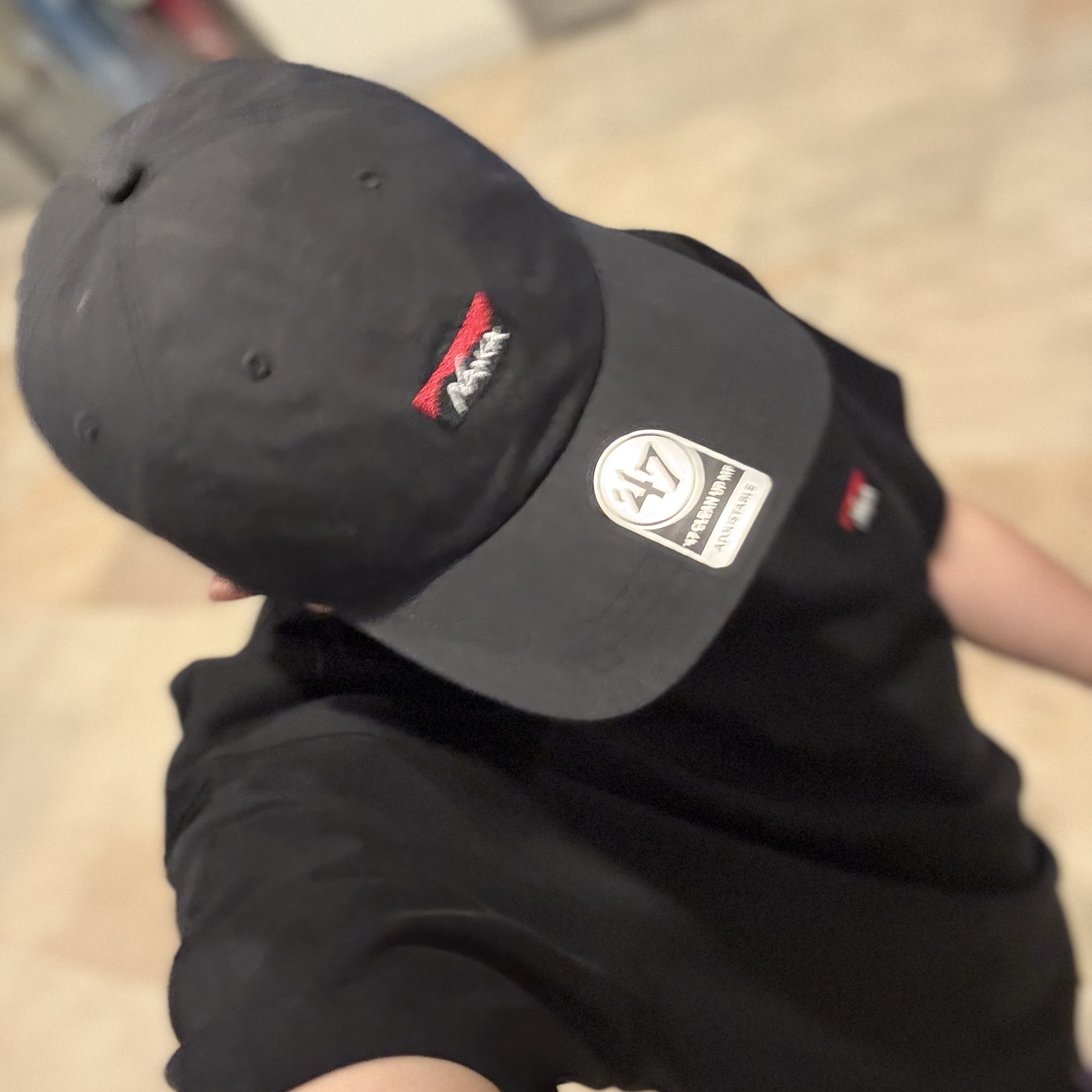 Nanga Eco Hybrid Box Logo Embroidery Tee Black - 25SS, Nanga × 47 Hinoc Cap Charcoal - 25SS 착용 스타일