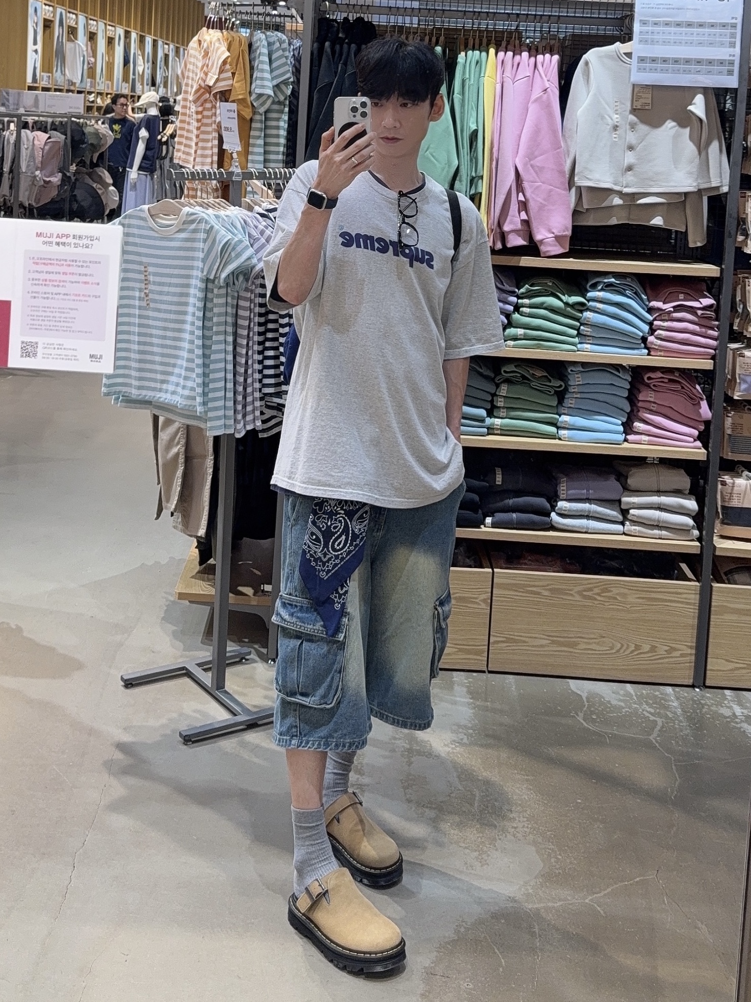 Dr. Martens Zebzag Suede Slingback Platform Mule Savannah Tan, Supreme Hav-A-Hank Bandanas Multicolor (Set of 3) - 24SS 착용 스타일 - 7
