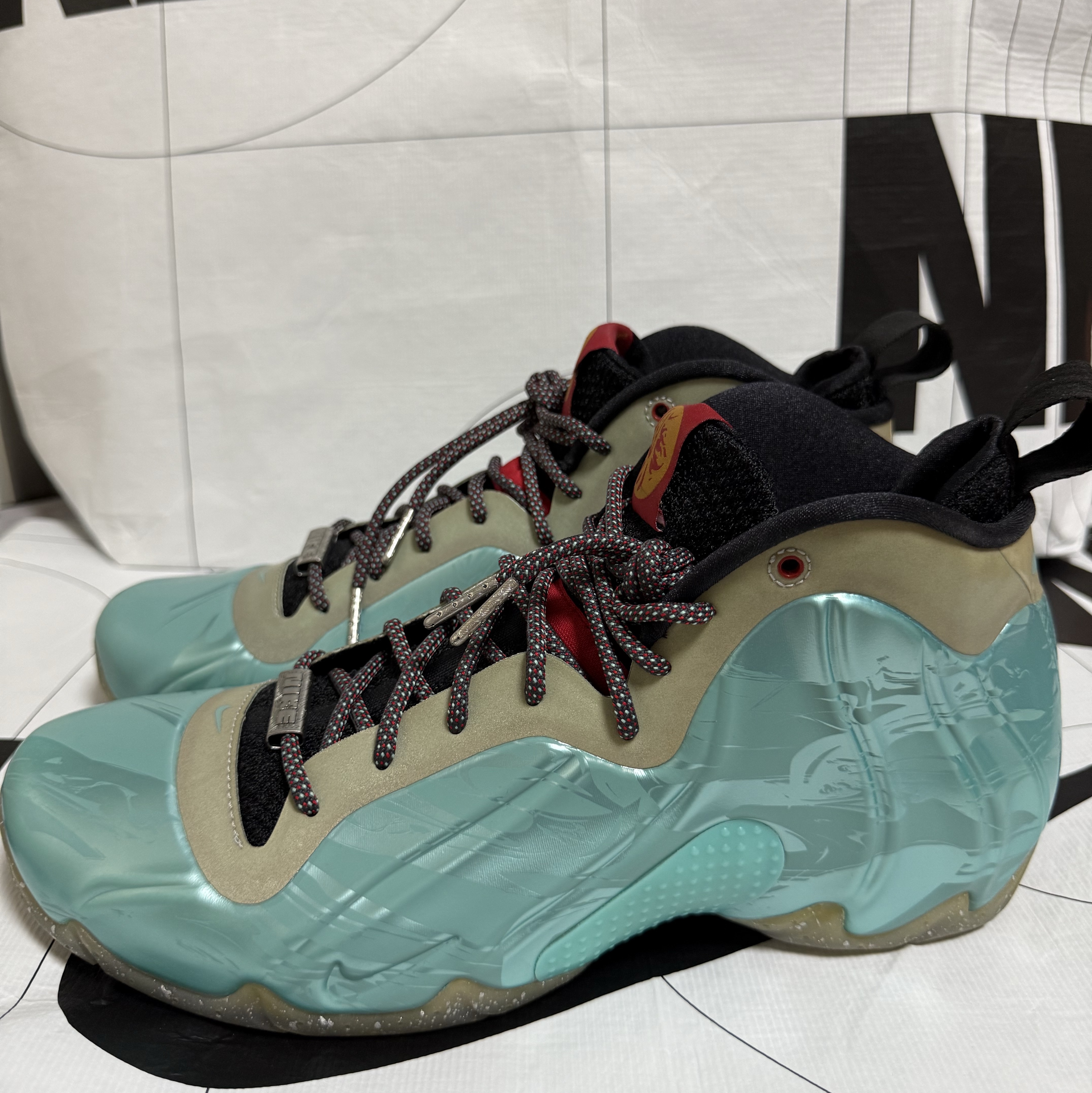 Nike Air Flightposite Exposed Year of the Horse QS Diffused Jade 착용 스타일