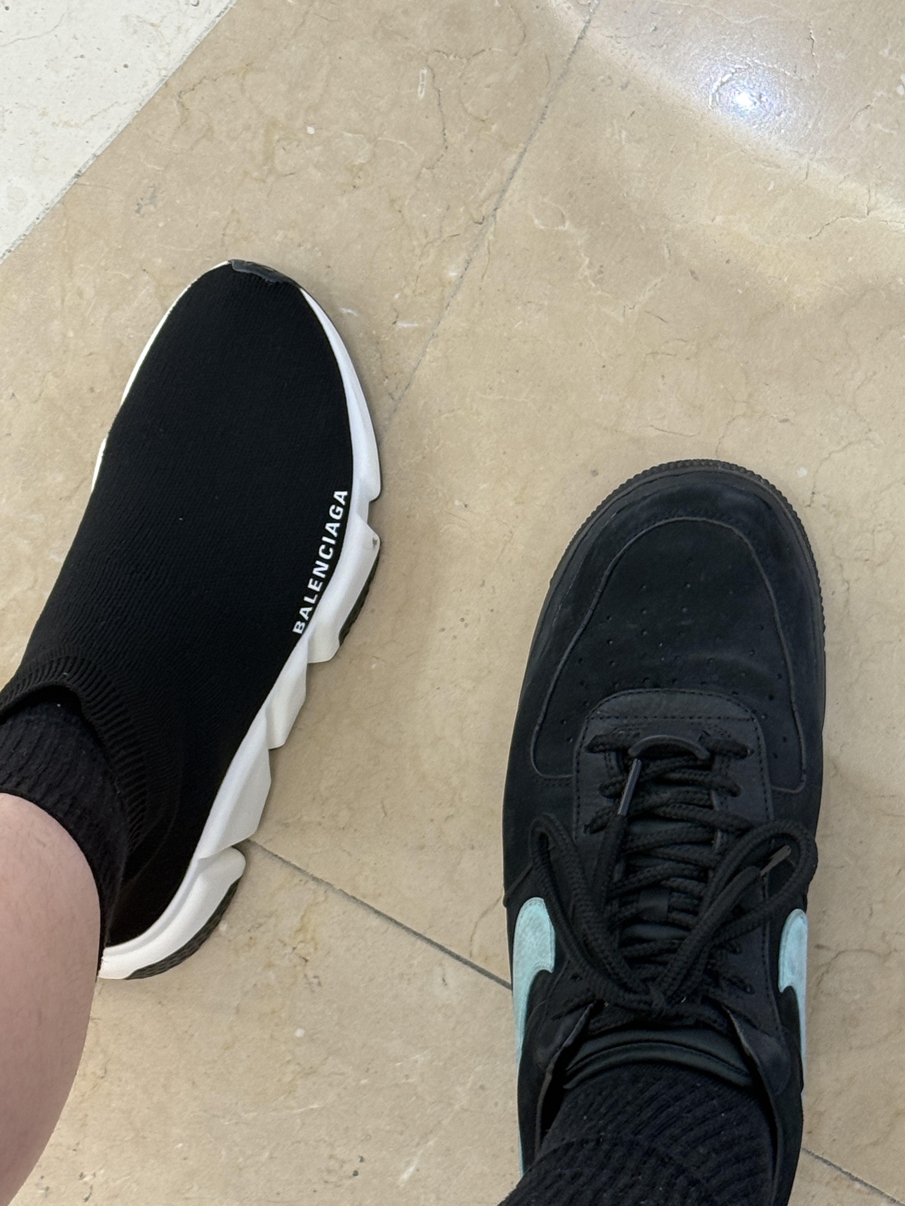 Nike x Tiffany & Co. Air Force 1 Low SP 1837, (W) Balenciaga Speed Trainer Black White 2019 착용 스타일