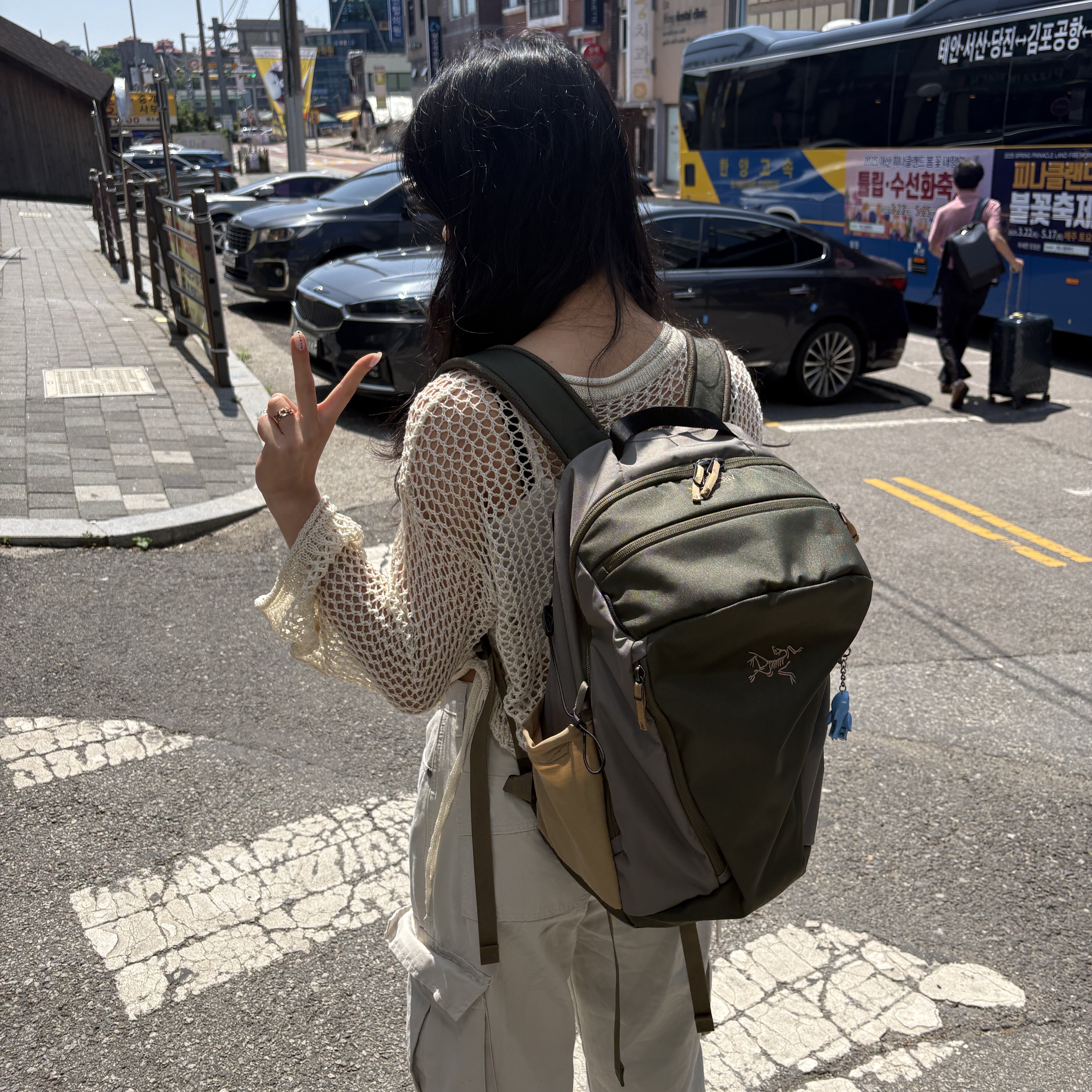 Arc'teryx Mantis 26 Backpack Tatsu Forage 착용 스타일