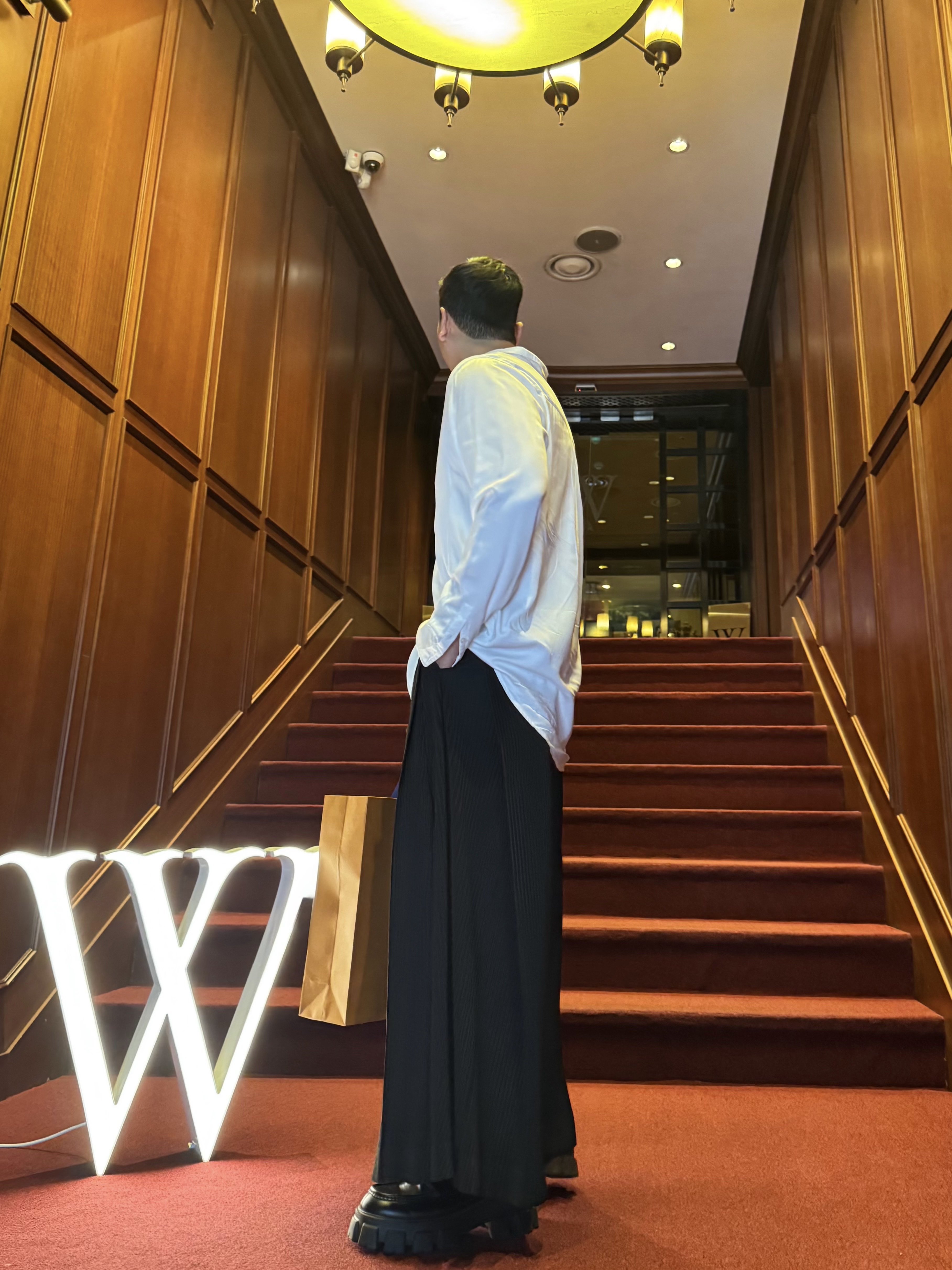 Homme Plisse Issey Miyake Tucked Wide Pants Black, Prada Monolith Brushed Leather Loafers Black 착용 스타일