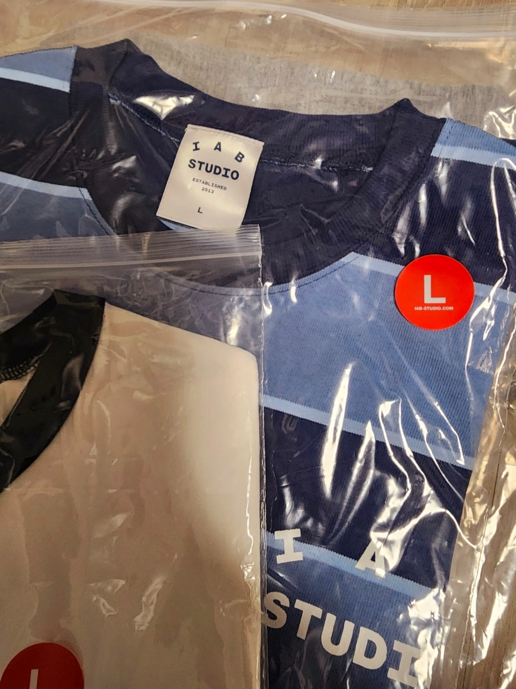 IAB Studio Striped T-Shirt Blue White 착용 스타일