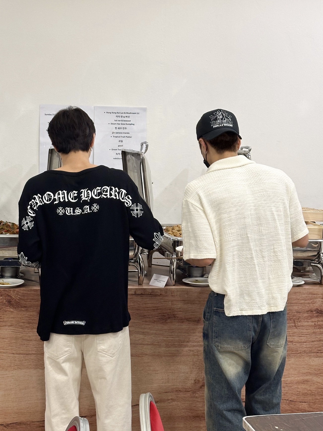 Chrome Hearts Script Letter Logo LS T-Shirt Black 착용 스타일