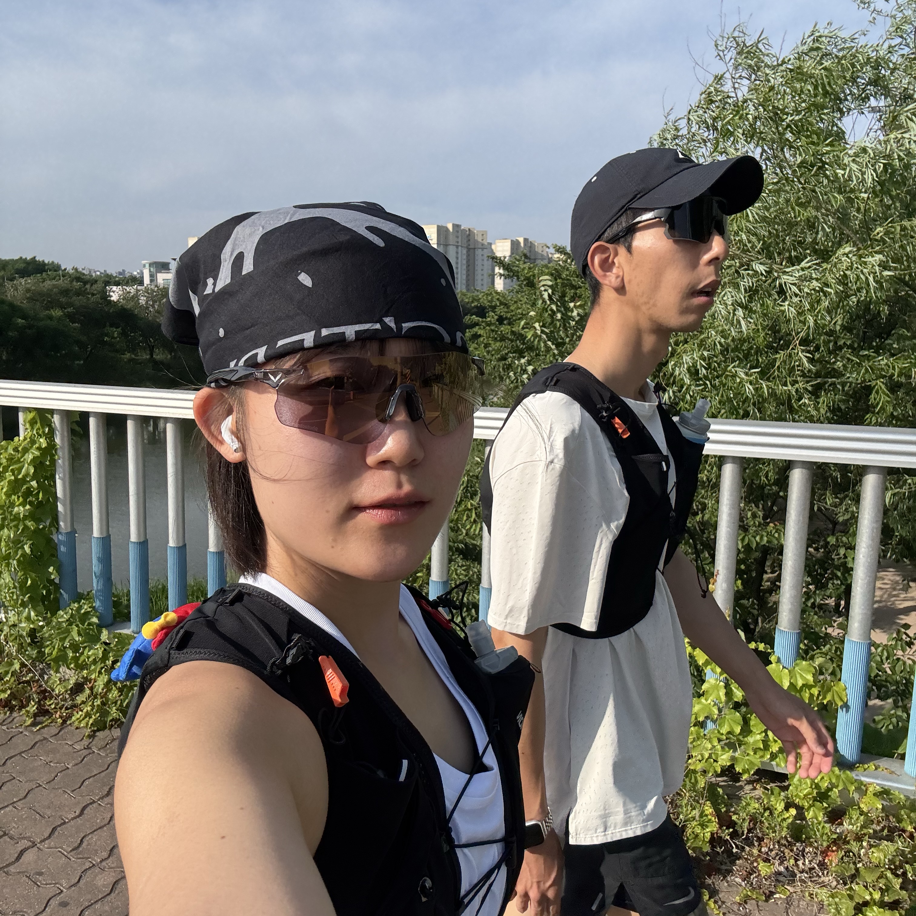Nike ACG Cinder Cone Windproof Jacket Black Anthracite - Asia, Nike ACG Heritage 86 Cap Black 착용 스타일 - 3