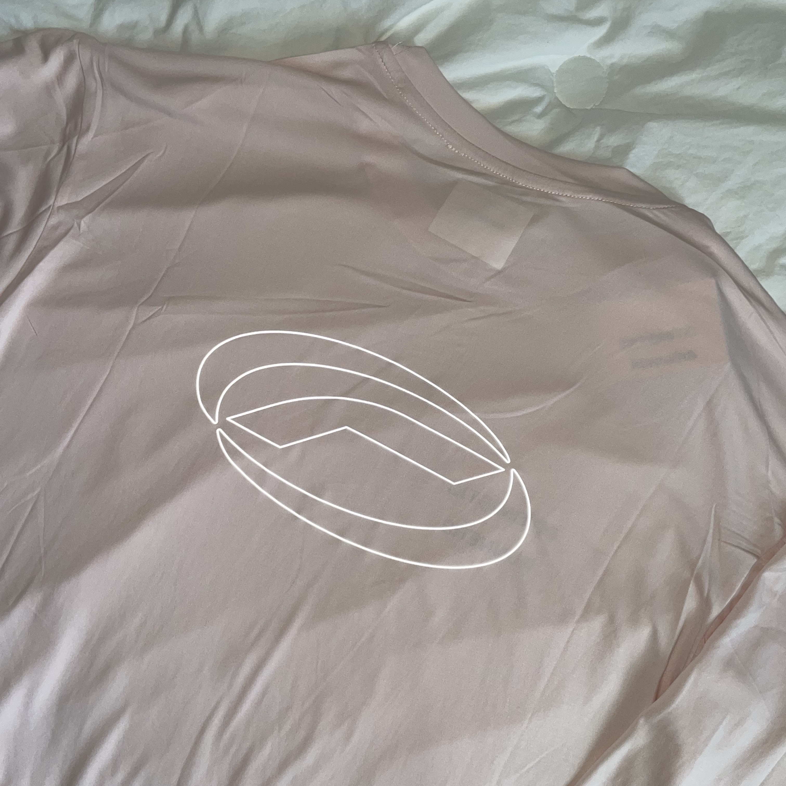 Optimistic Runners Recycled Oversized Longsleeve T-Shirt Pink 착용 스타일