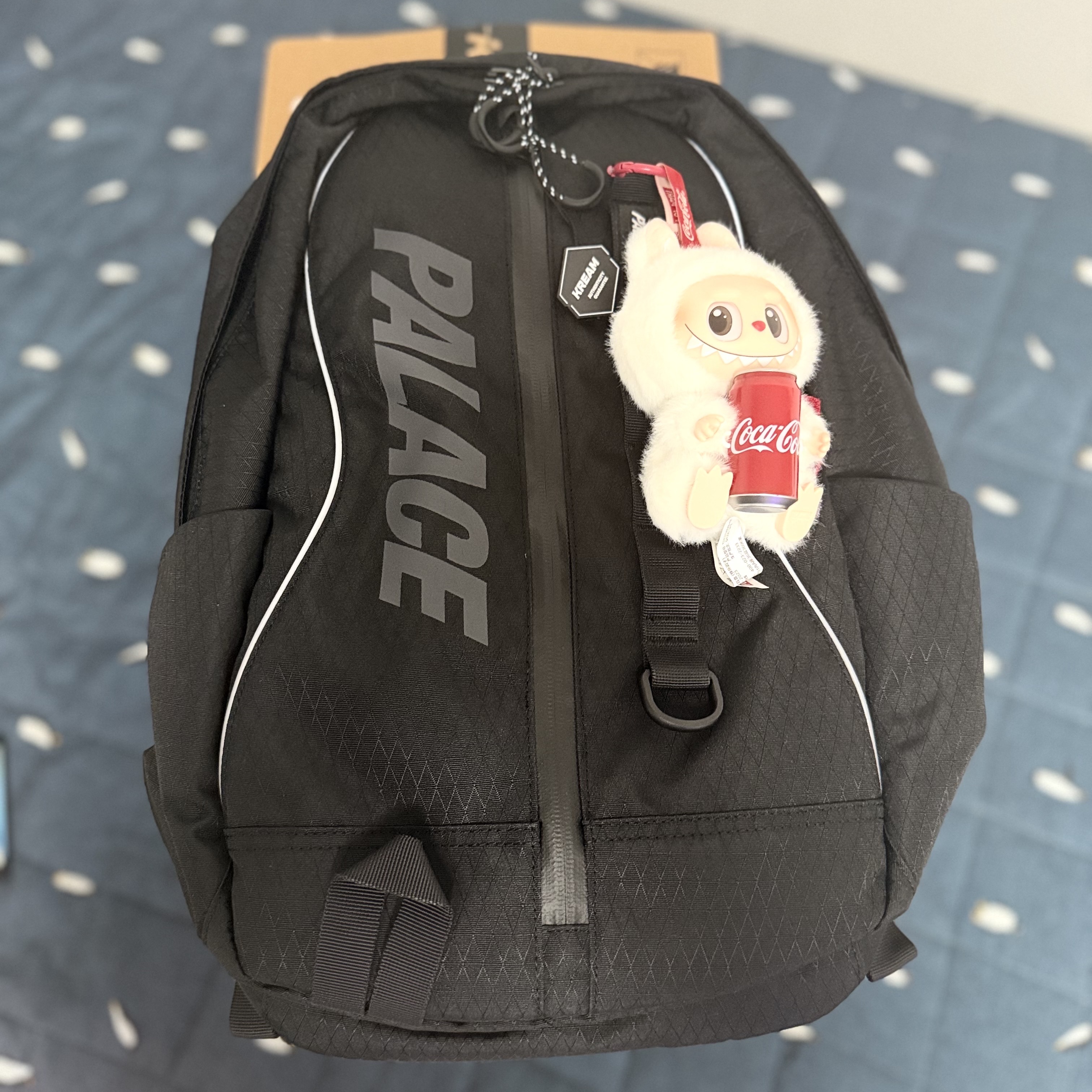 Palace Cordura Y-Rip Backpack Black - 24SS, Pop Mart Labubu Coca Cola Series Keyring Sealed Case (1 Blind Box) 착용 스타일