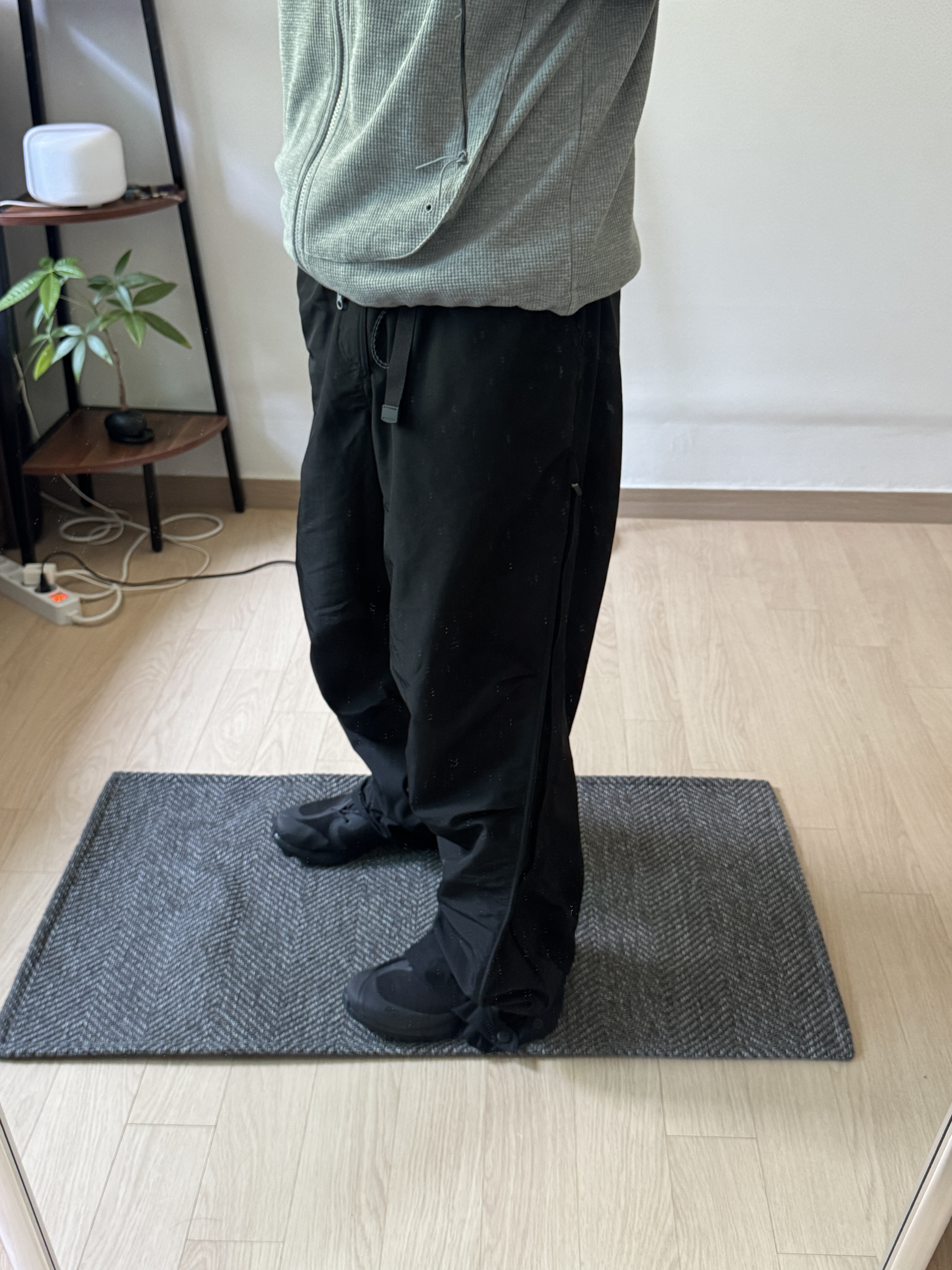 Sansan Gear Circuit Zip-Up Hoodie Melange Grey, On Running x Post Archive Faction (Paf) Cloudventure Peak All Black 착용 스타일 - 2
