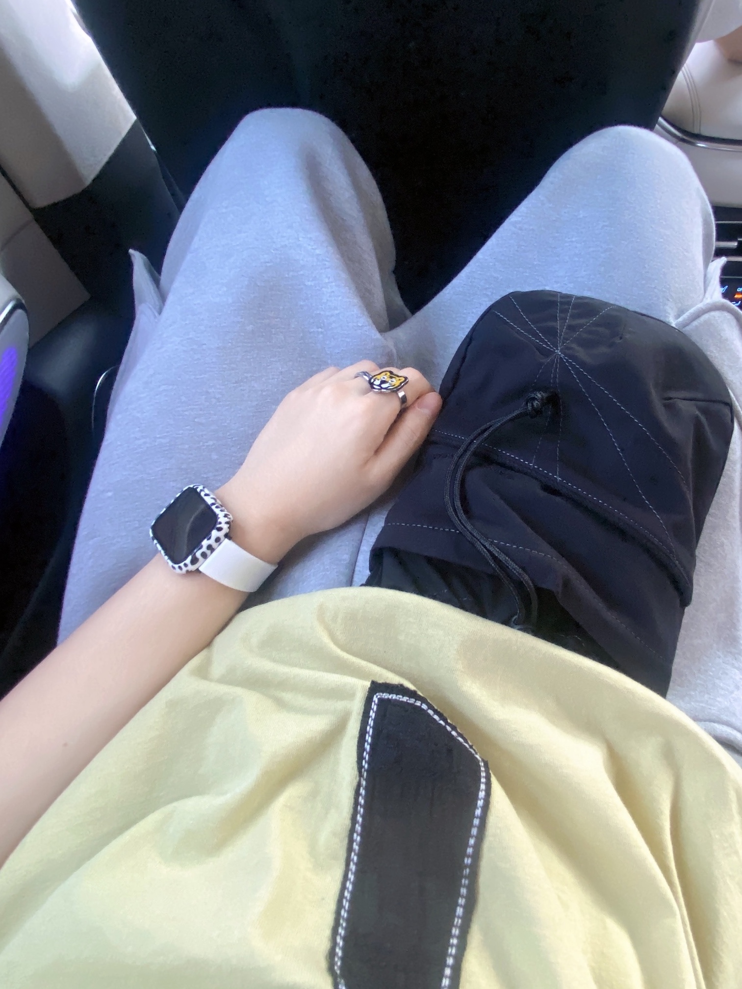 MJD x AAO Wide Cargo Bermuda Pants Grey, Human Made Animal Ring Tiger Yellow 착용 스타일 - 3