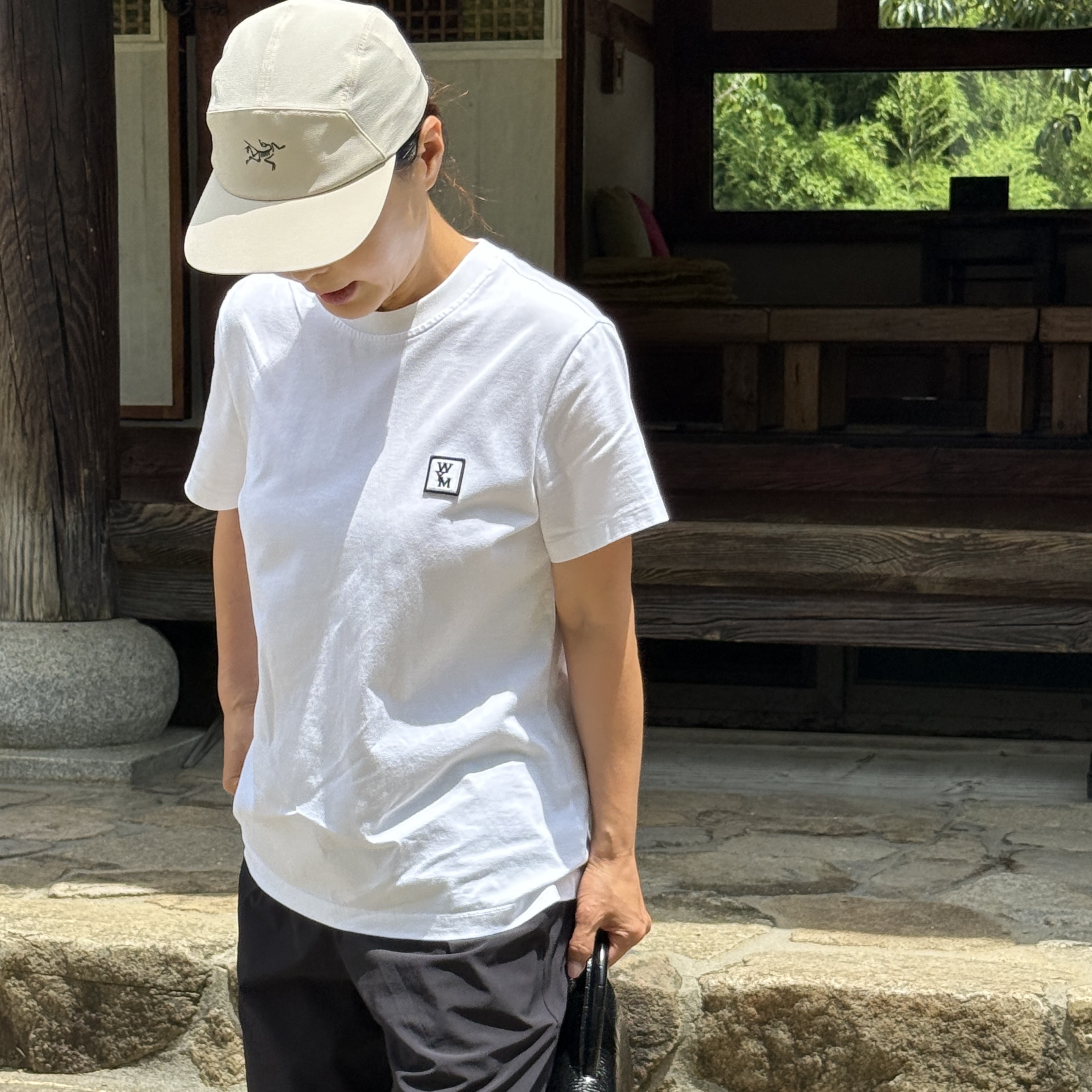 Arc'teryx Gamma 5 Panel Cap Rune Black, Stussy World Tour T-Shirt Black 2024,2025 착용 스타일 - 3