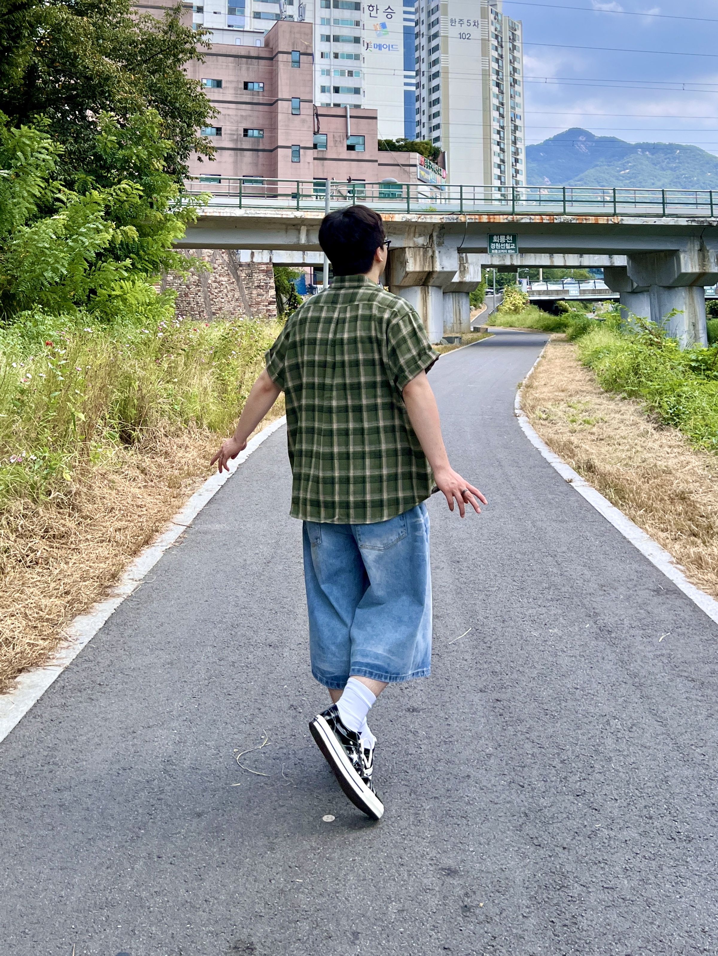 Converse One Star Ox Black 착용 스타일 - 1