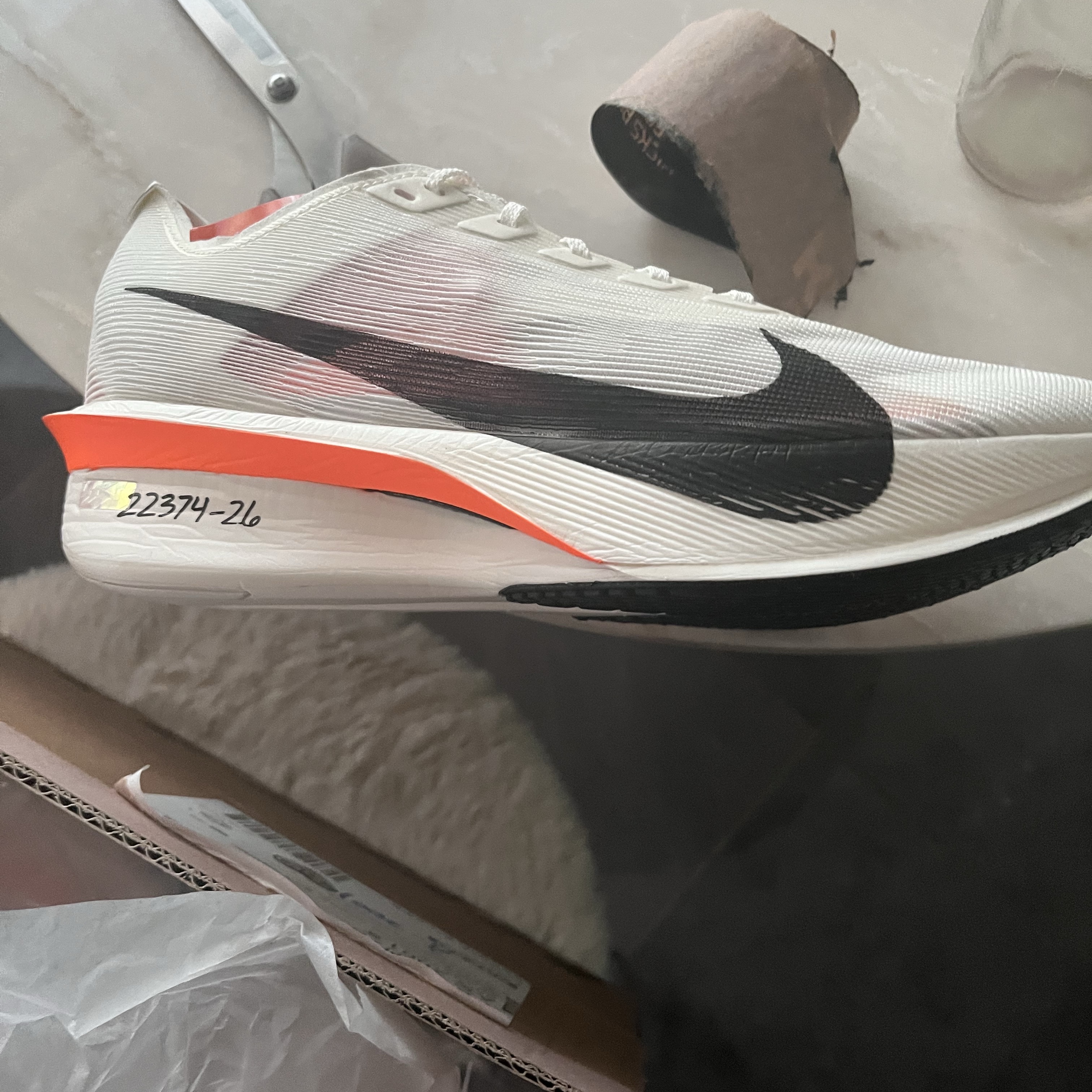 Nike ZoomX Vaporfly Next% 4 Proto Sail Total Orange 착용 스타일 - 1