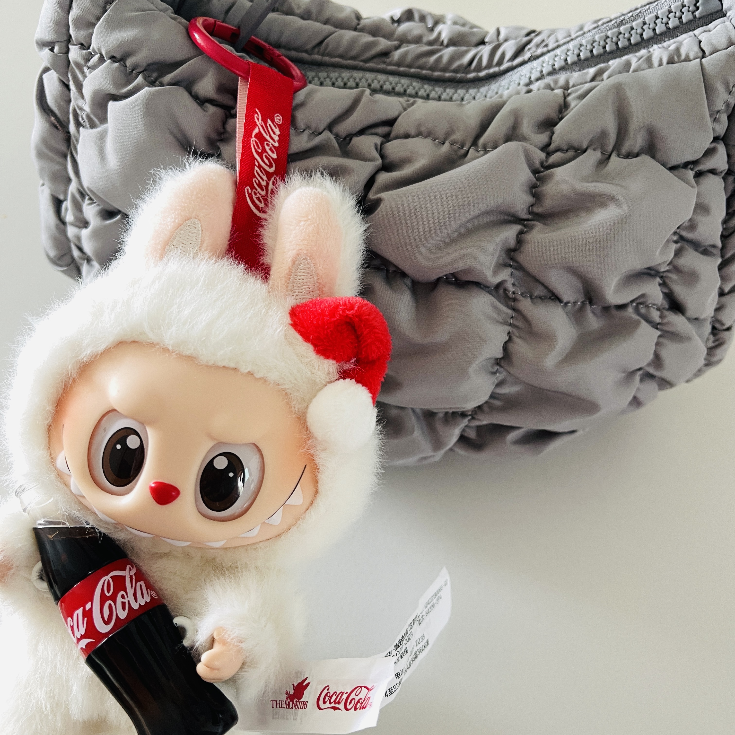 COS Quilted Micro Bag Grey 착용 스타일