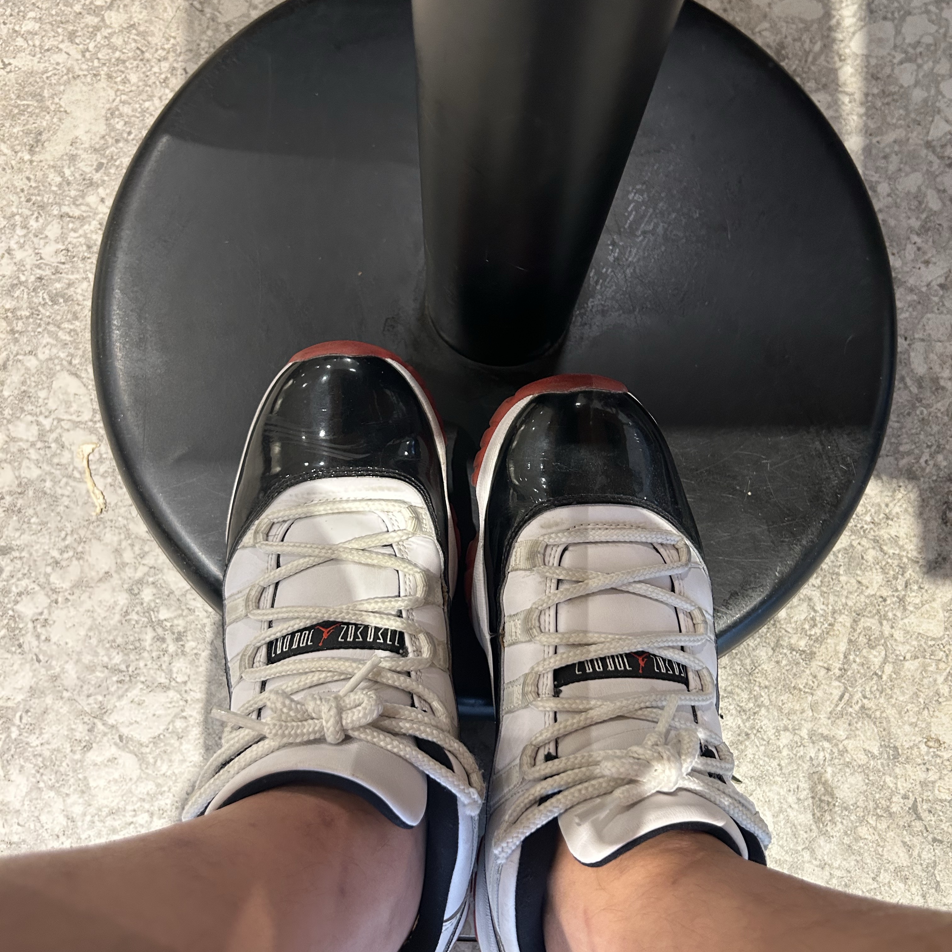 Jordan 11 Retro Low Concord Bred 착용 스타일