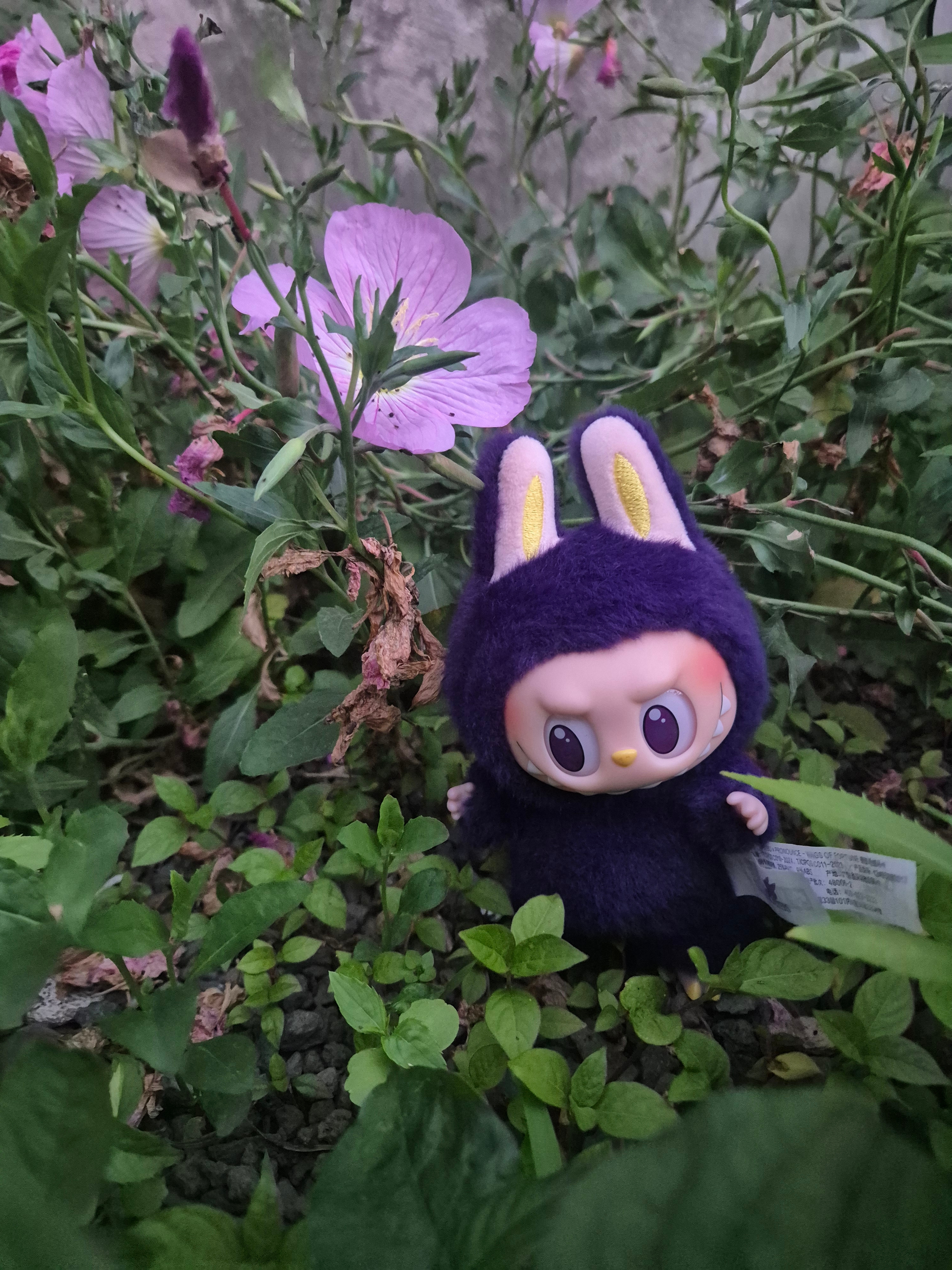 Pop Mart Labubu x Pronounce Lucky Fairy Toy Keyring 착용 스타일