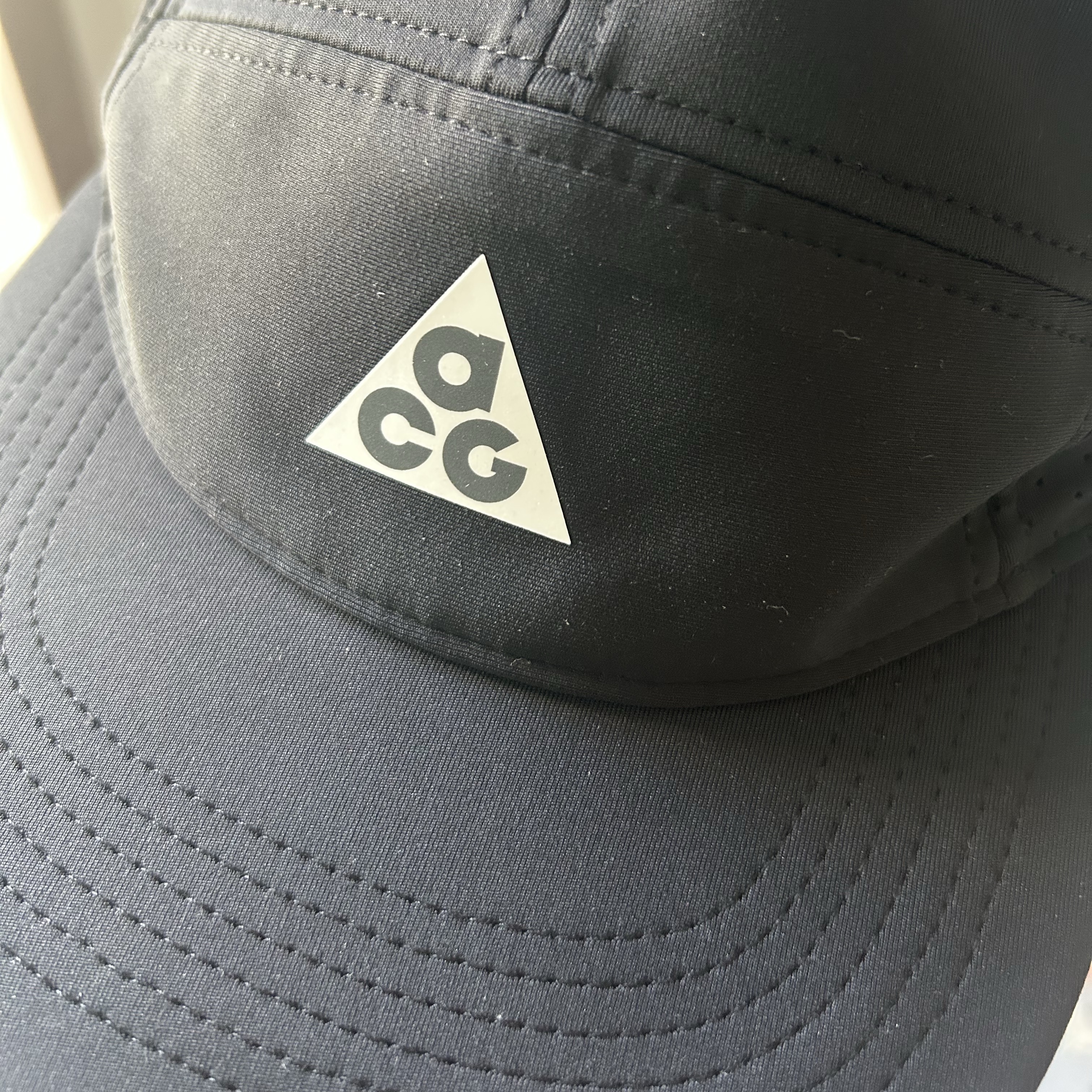 Nike ACG Fly Cap Black 착용 스타일